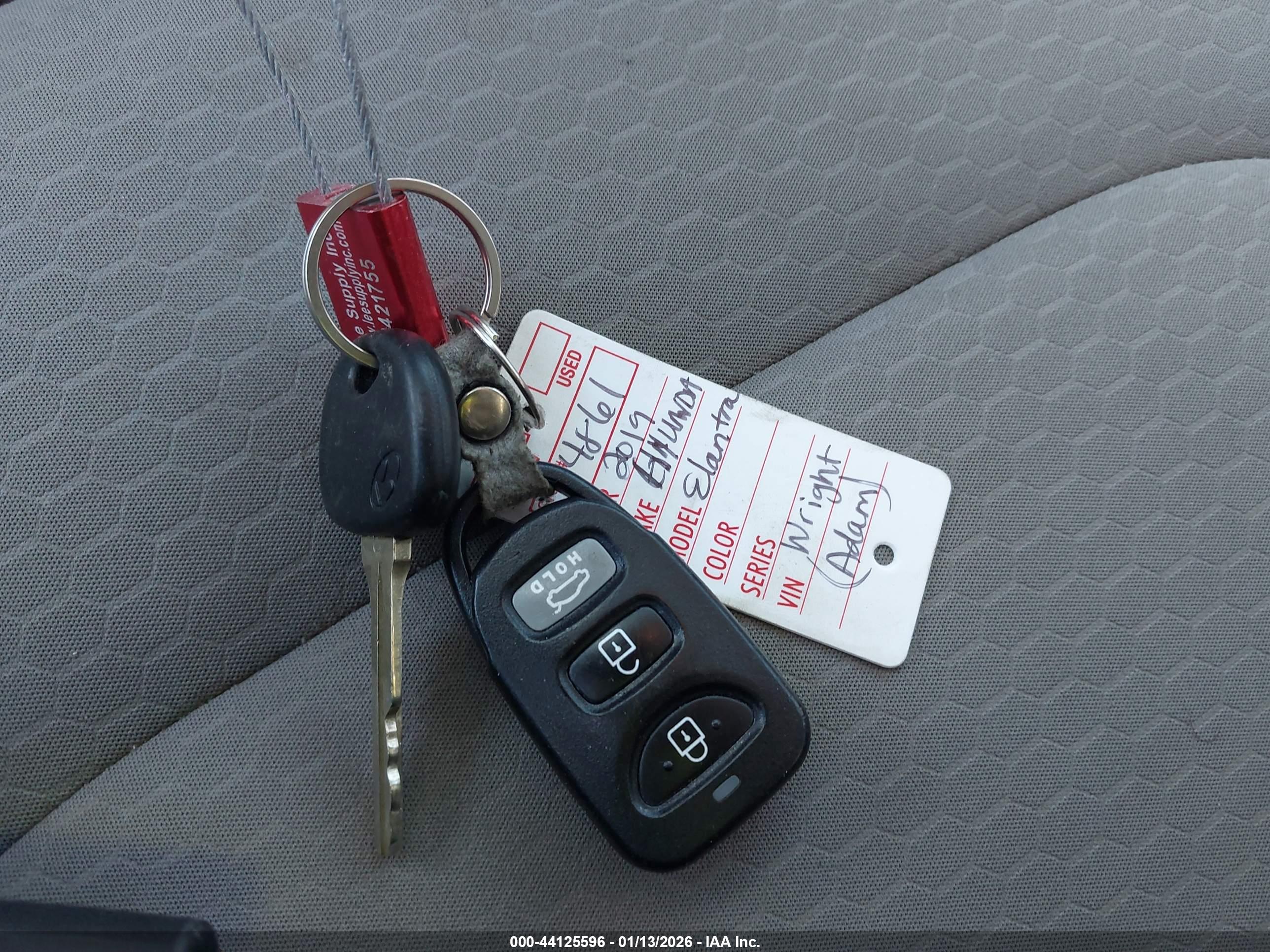 HYUNDAI ELANTRA image 11
