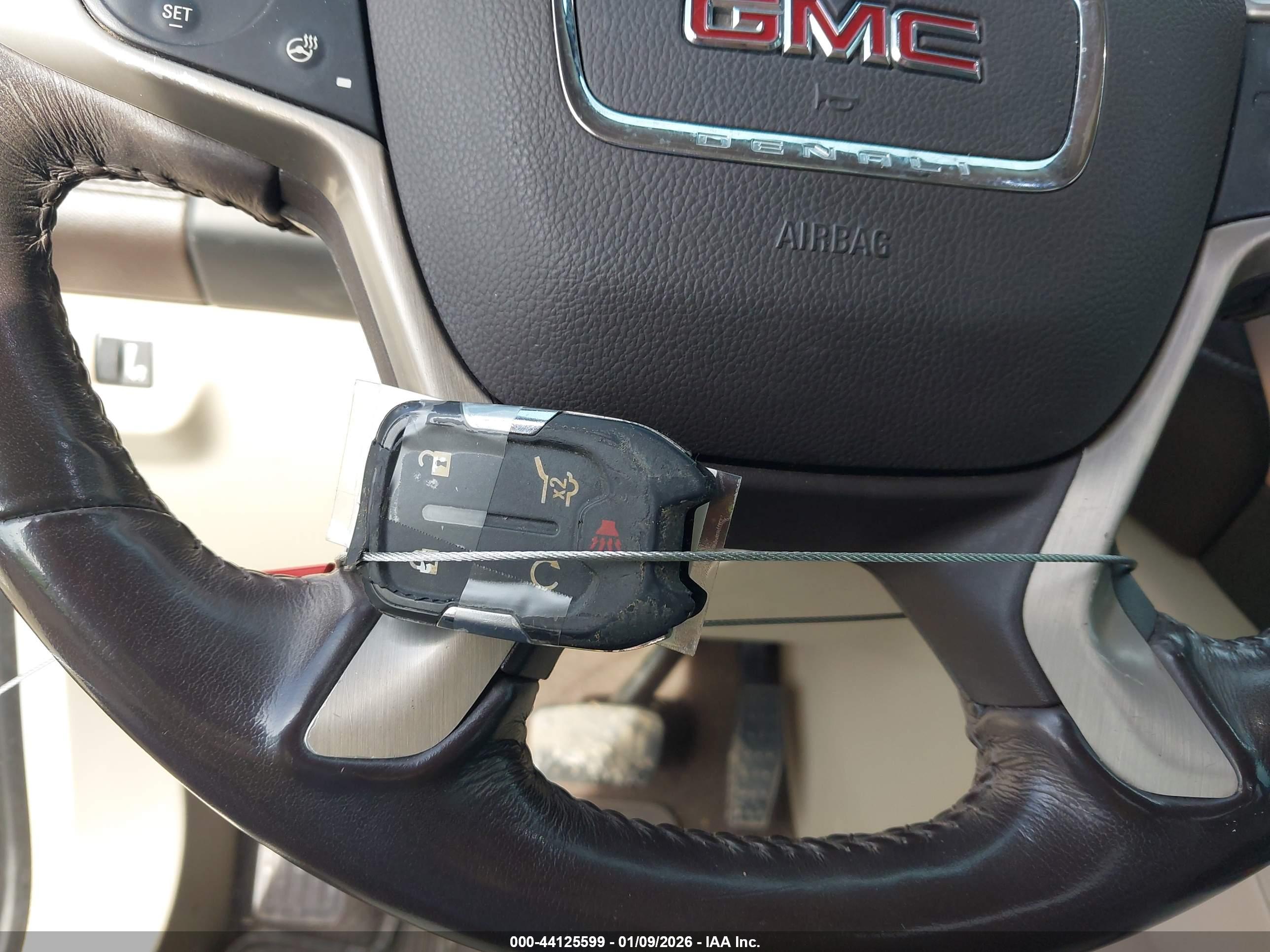 GMC ACADIA image 11