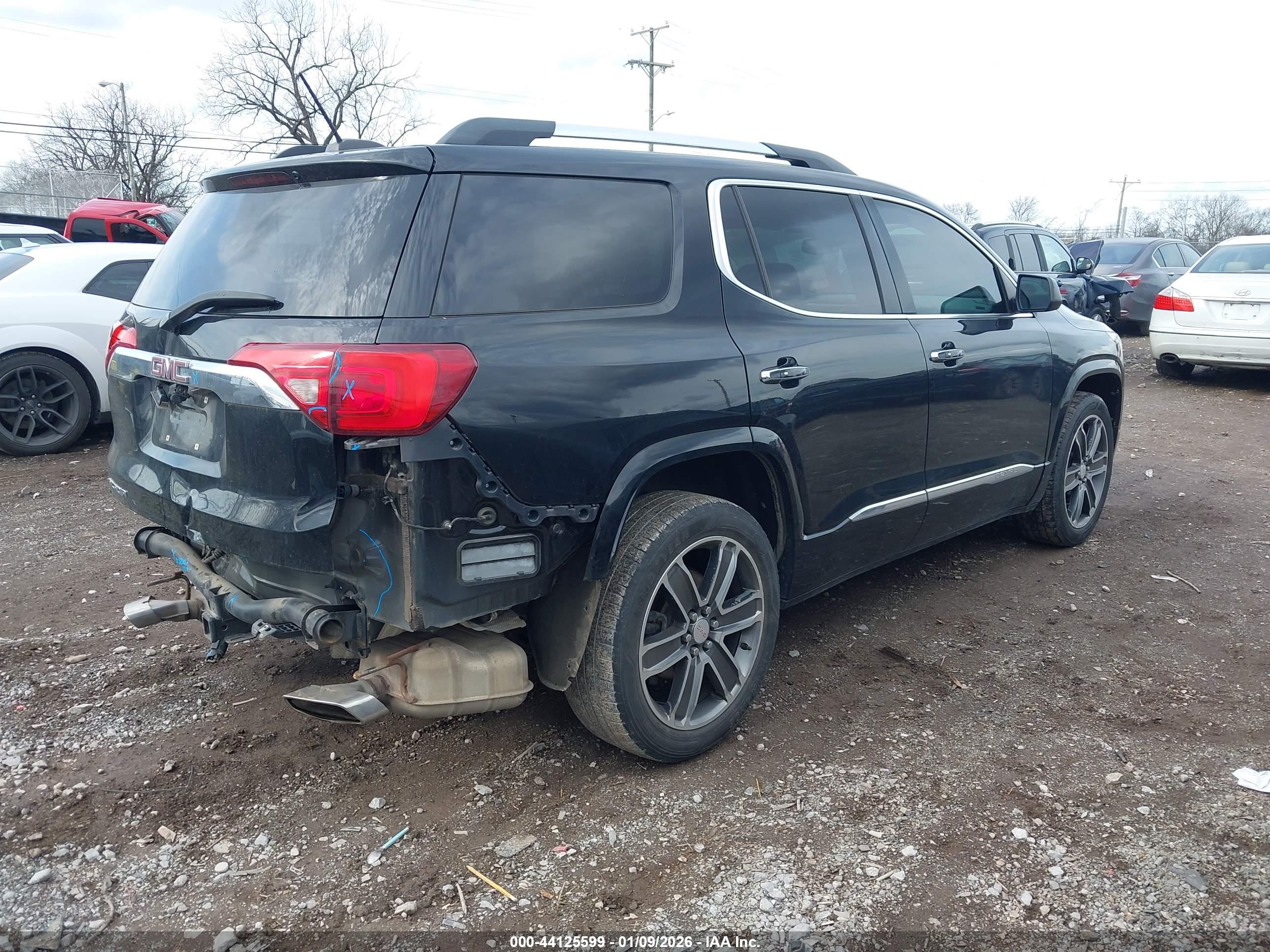 GMC ACADIA image 4