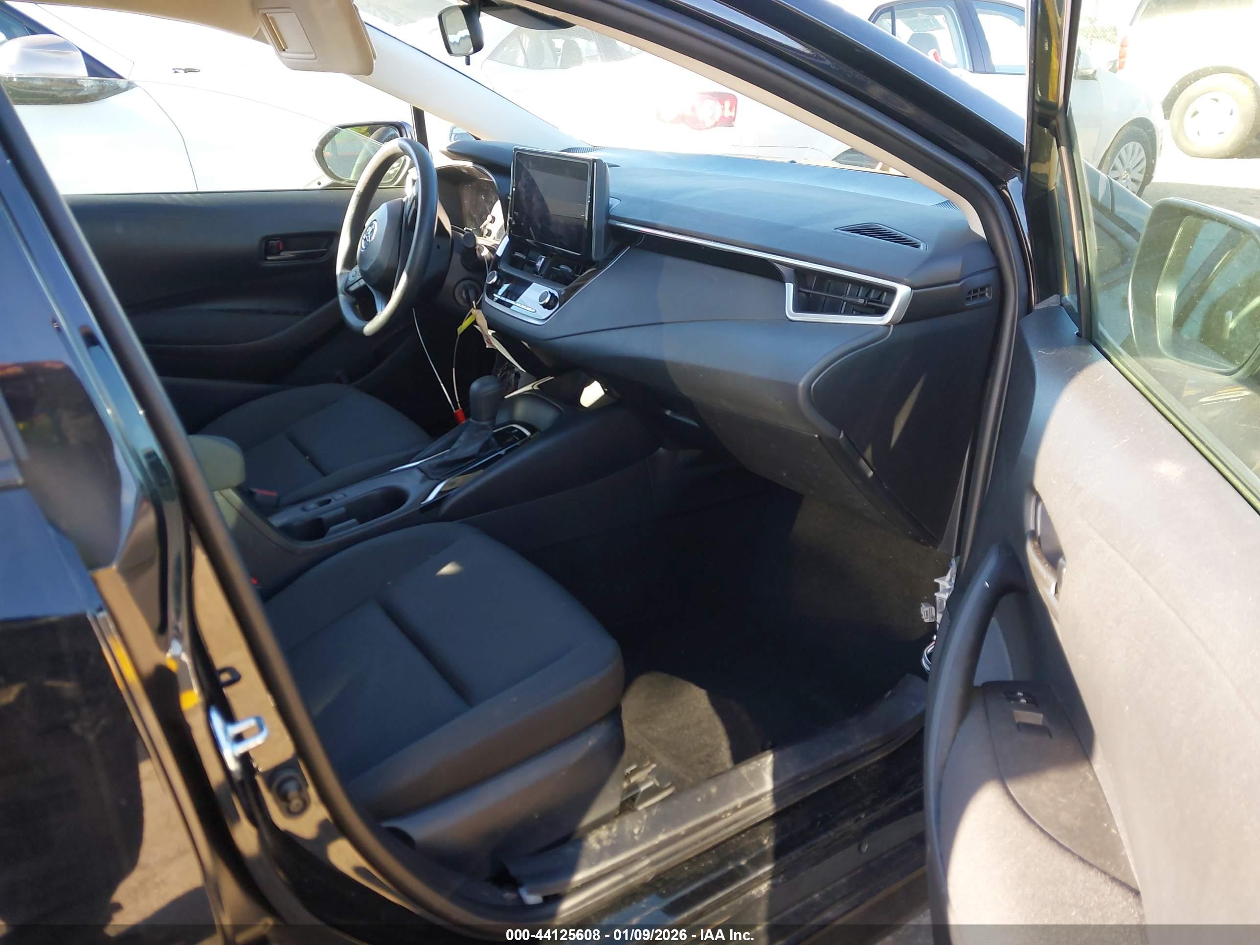 TOYOTA COROLLA image 5