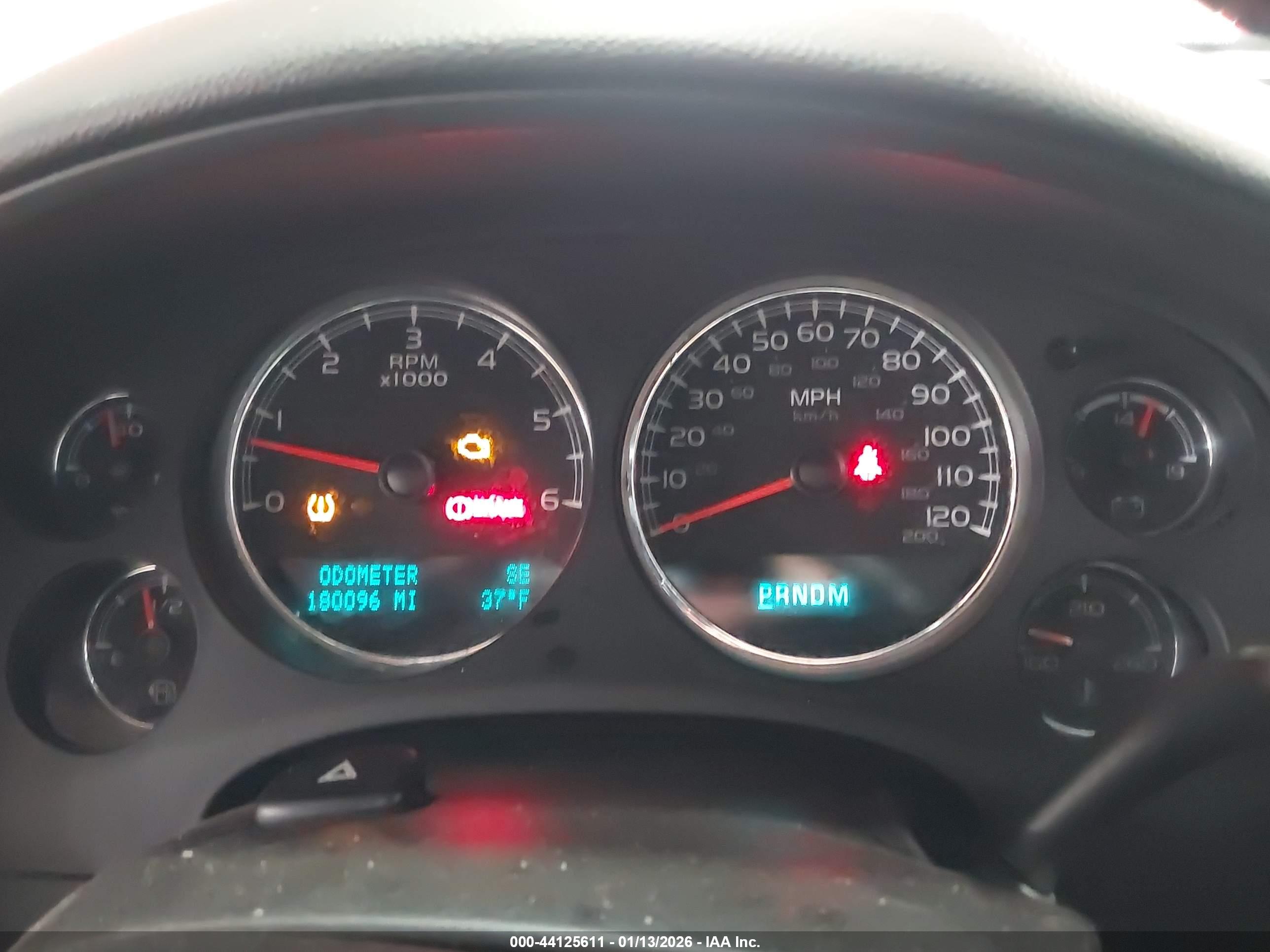 CHEVROLET SILVERADO image 7