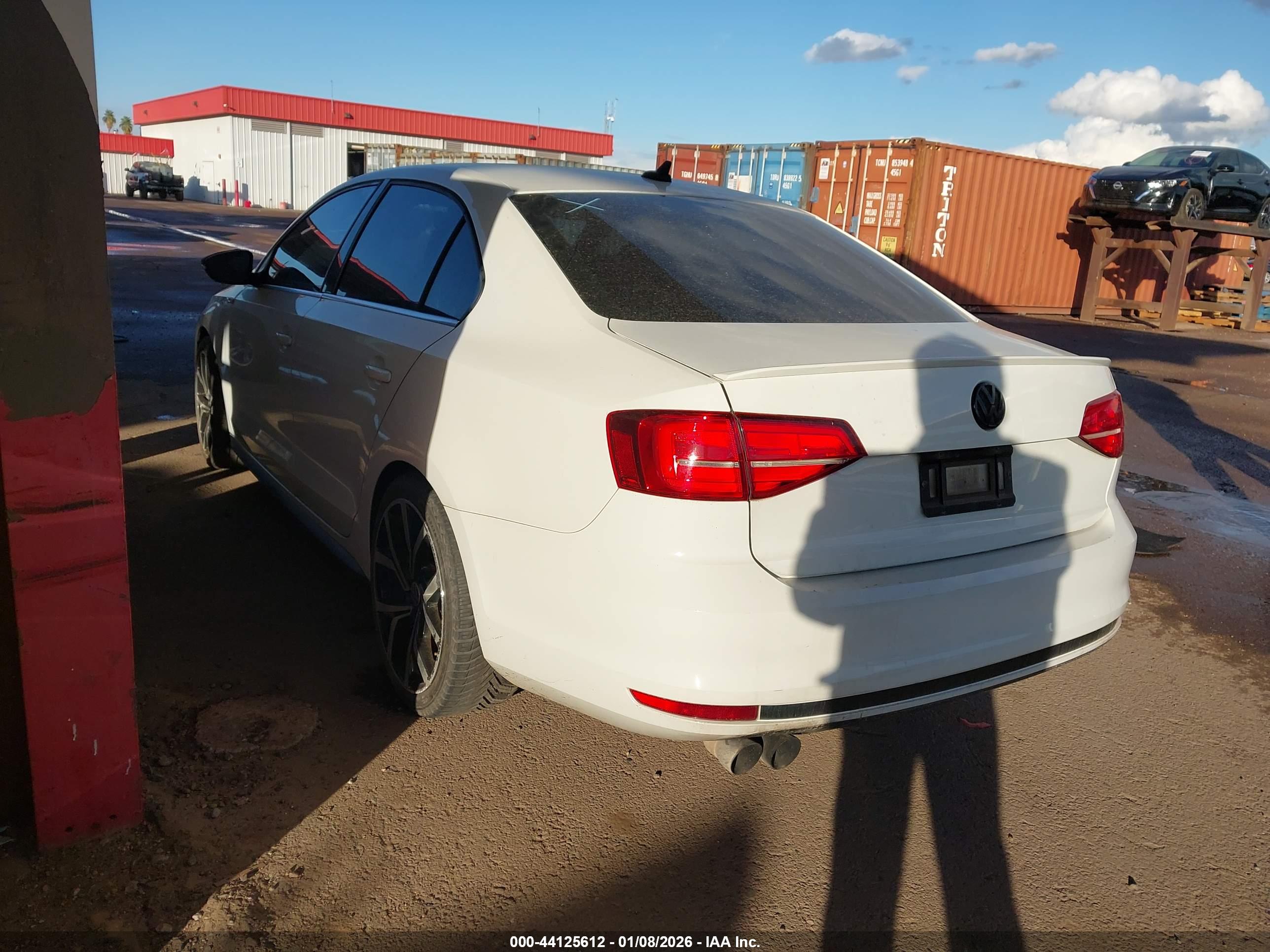VOLKSWAGEN JETTA image 3
