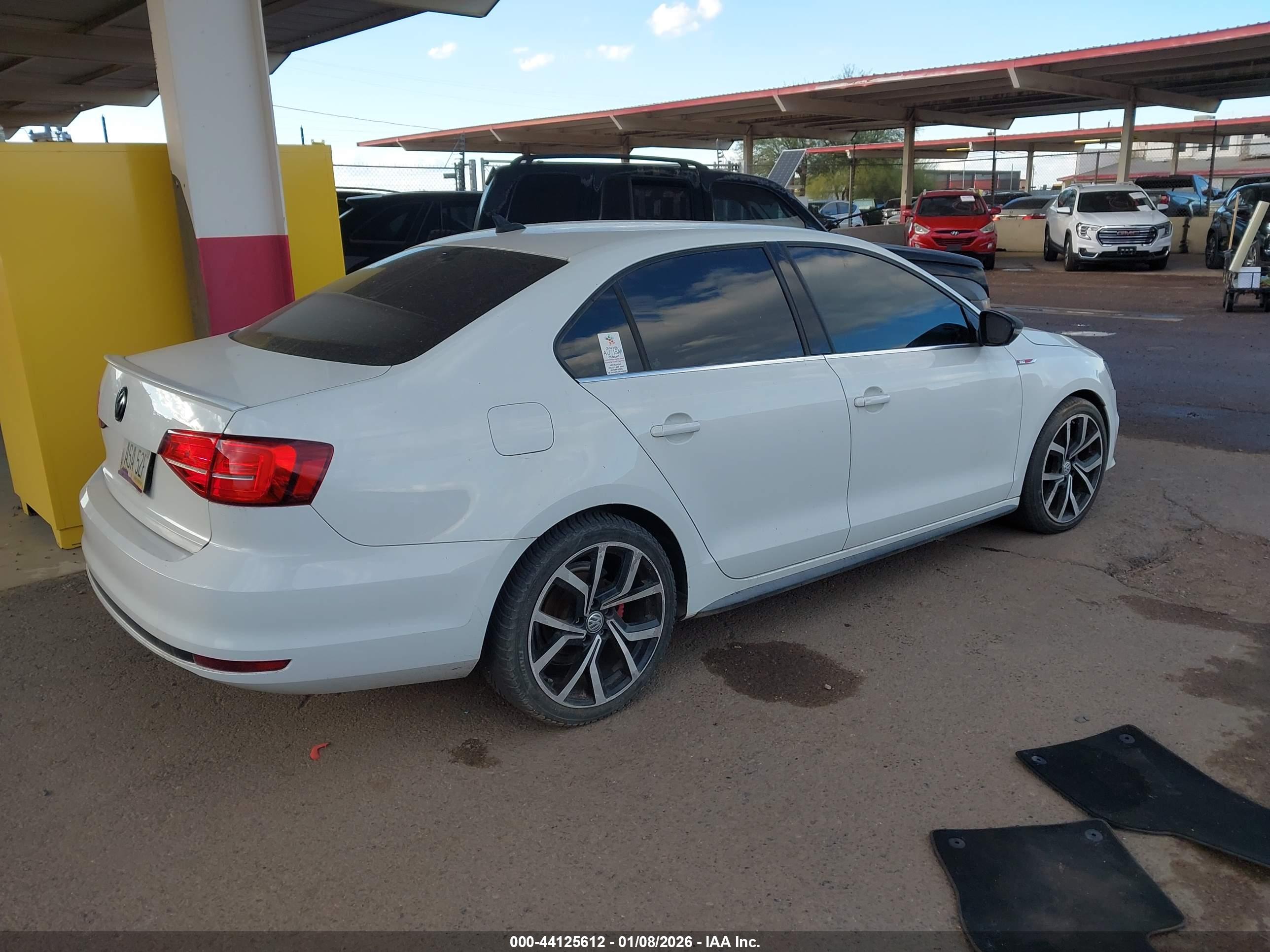 VOLKSWAGEN JETTA image 4