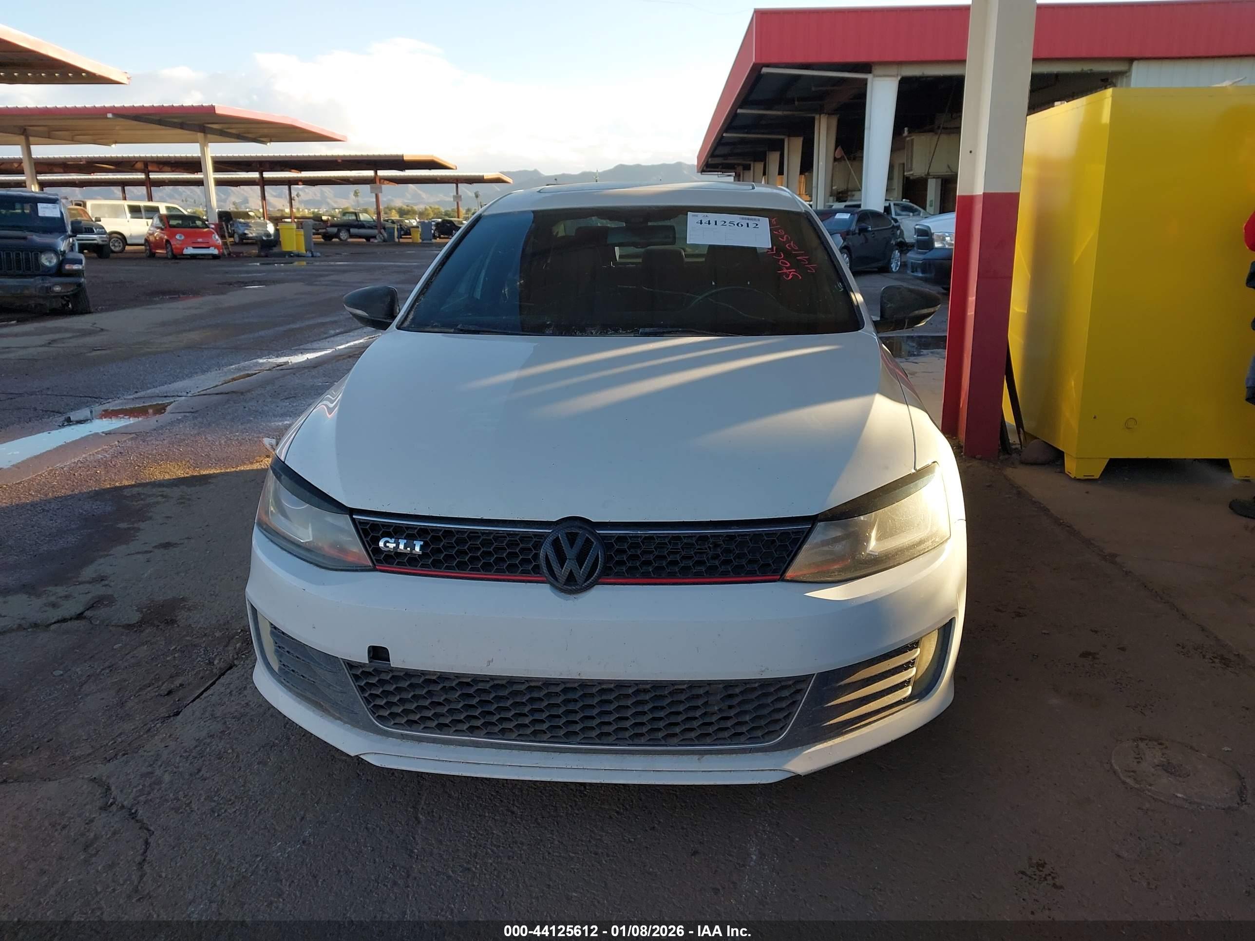 VOLKSWAGEN JETTA image 6