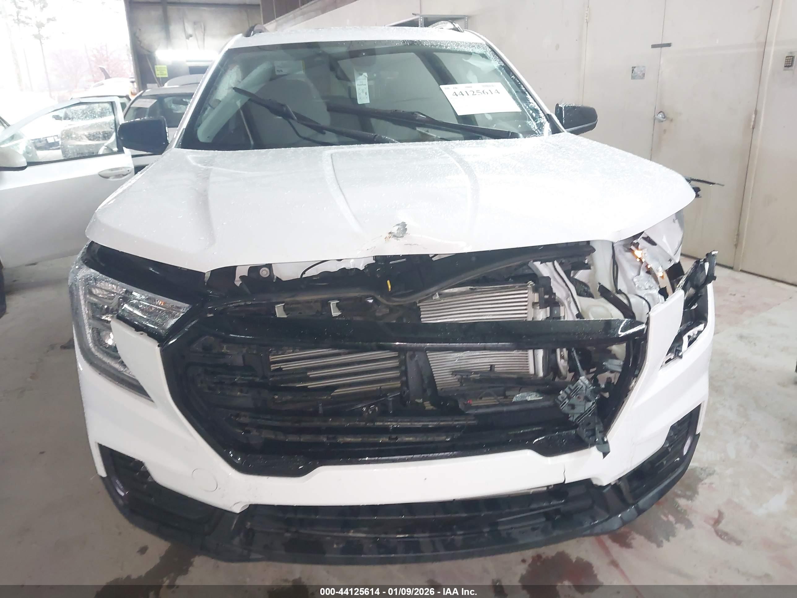 GMC TERRAIN image 6