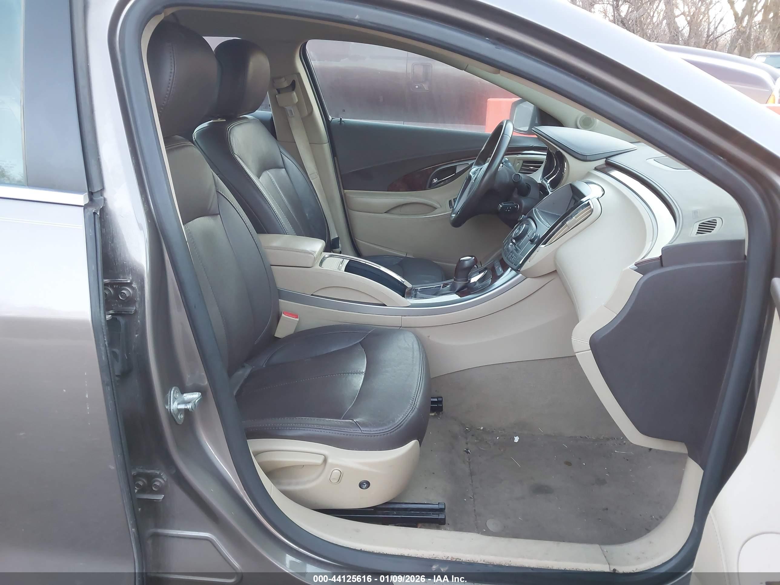 BUICK LACROSSE image 5