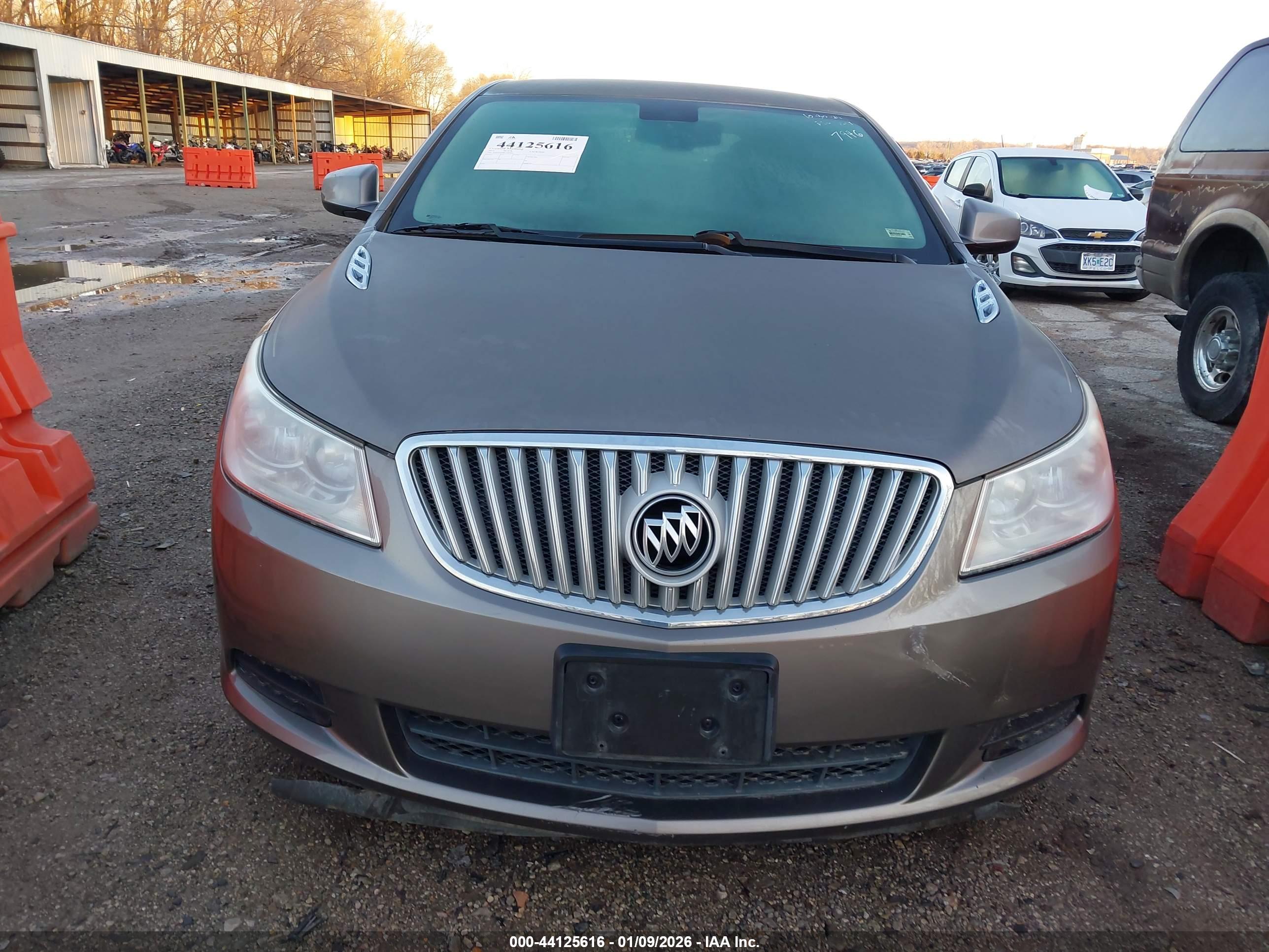 BUICK LACROSSE image 6