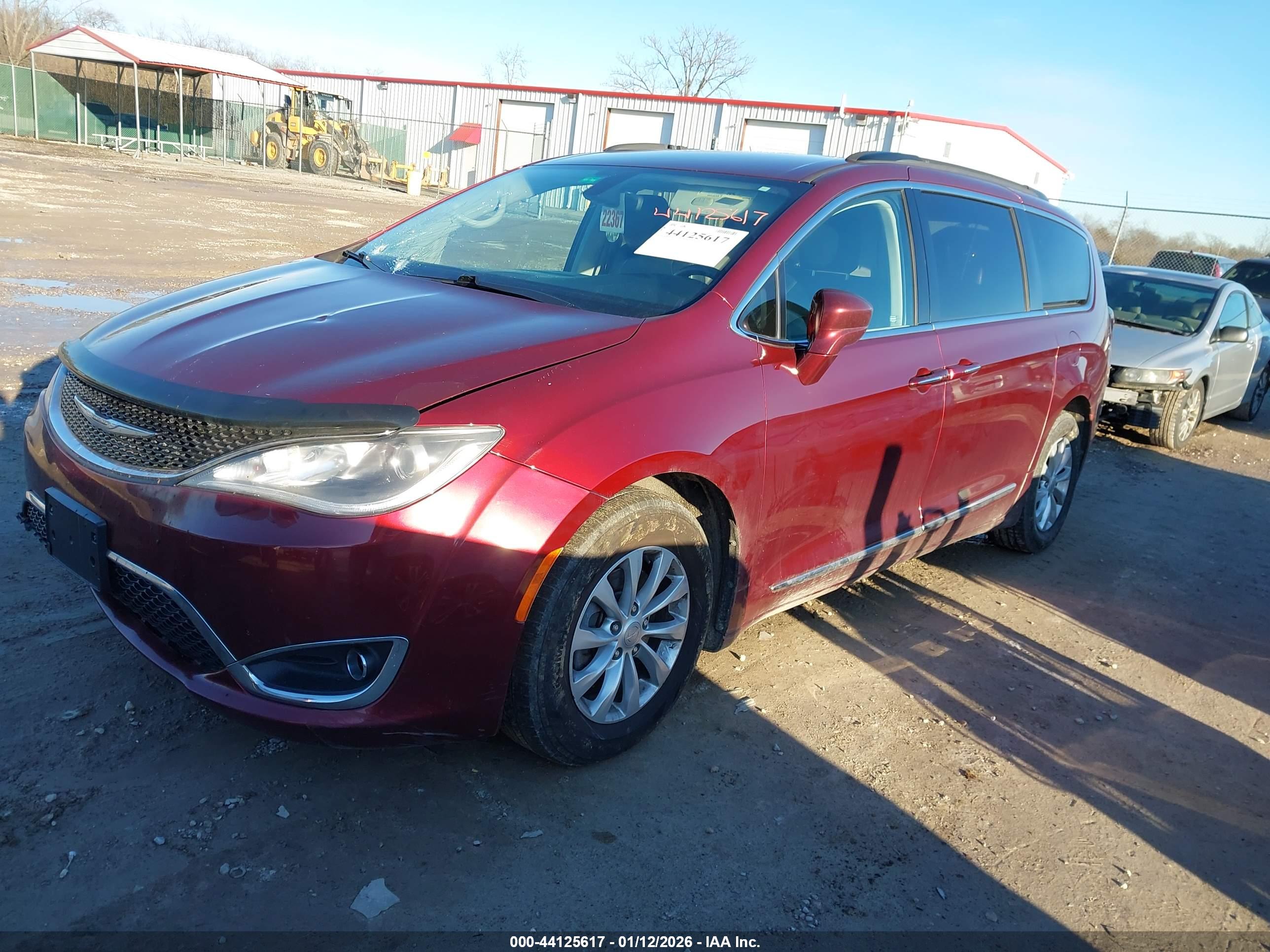CHRYSLER PACIFICA image 2