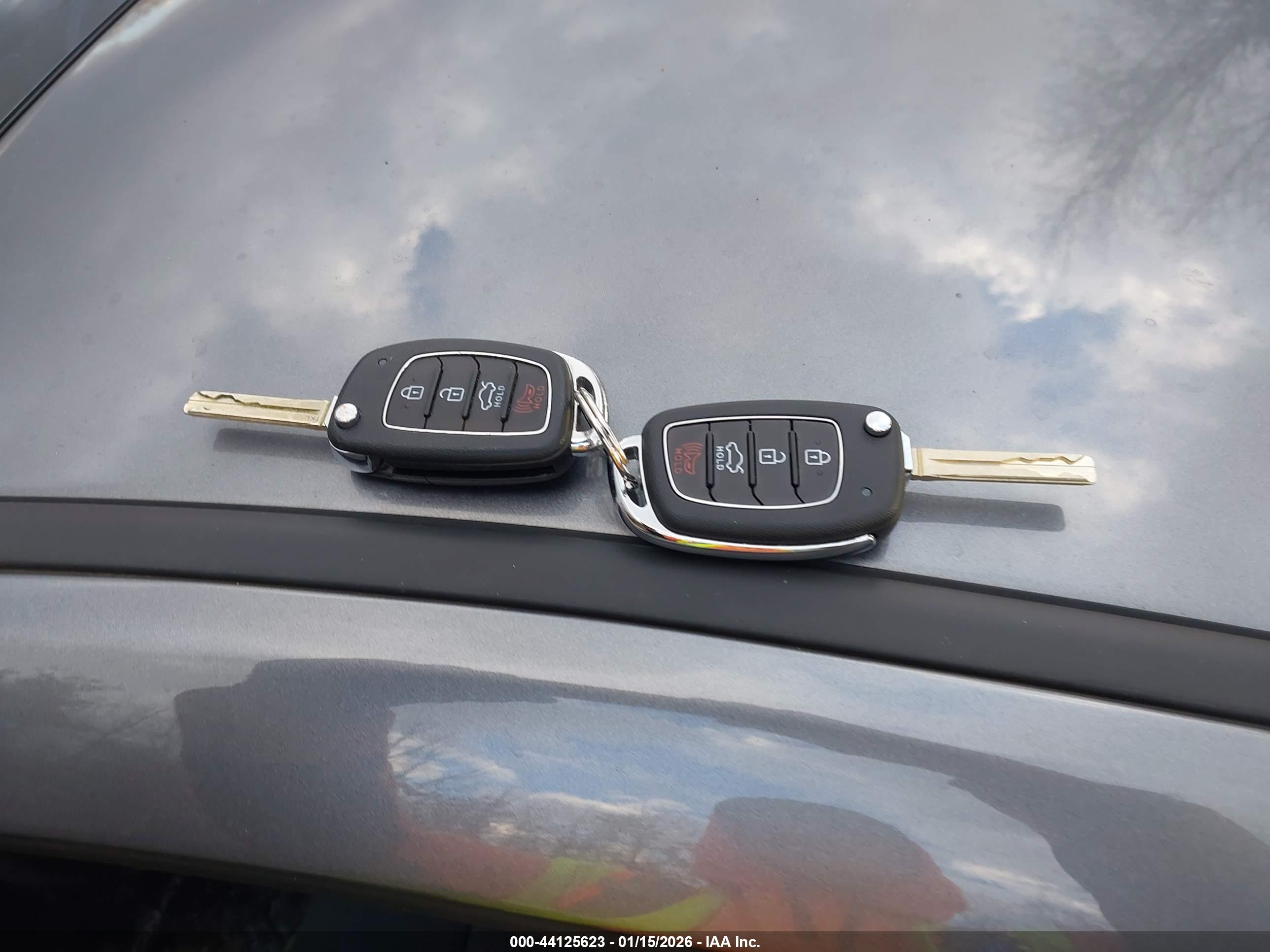 HYUNDAI SONATA image 11