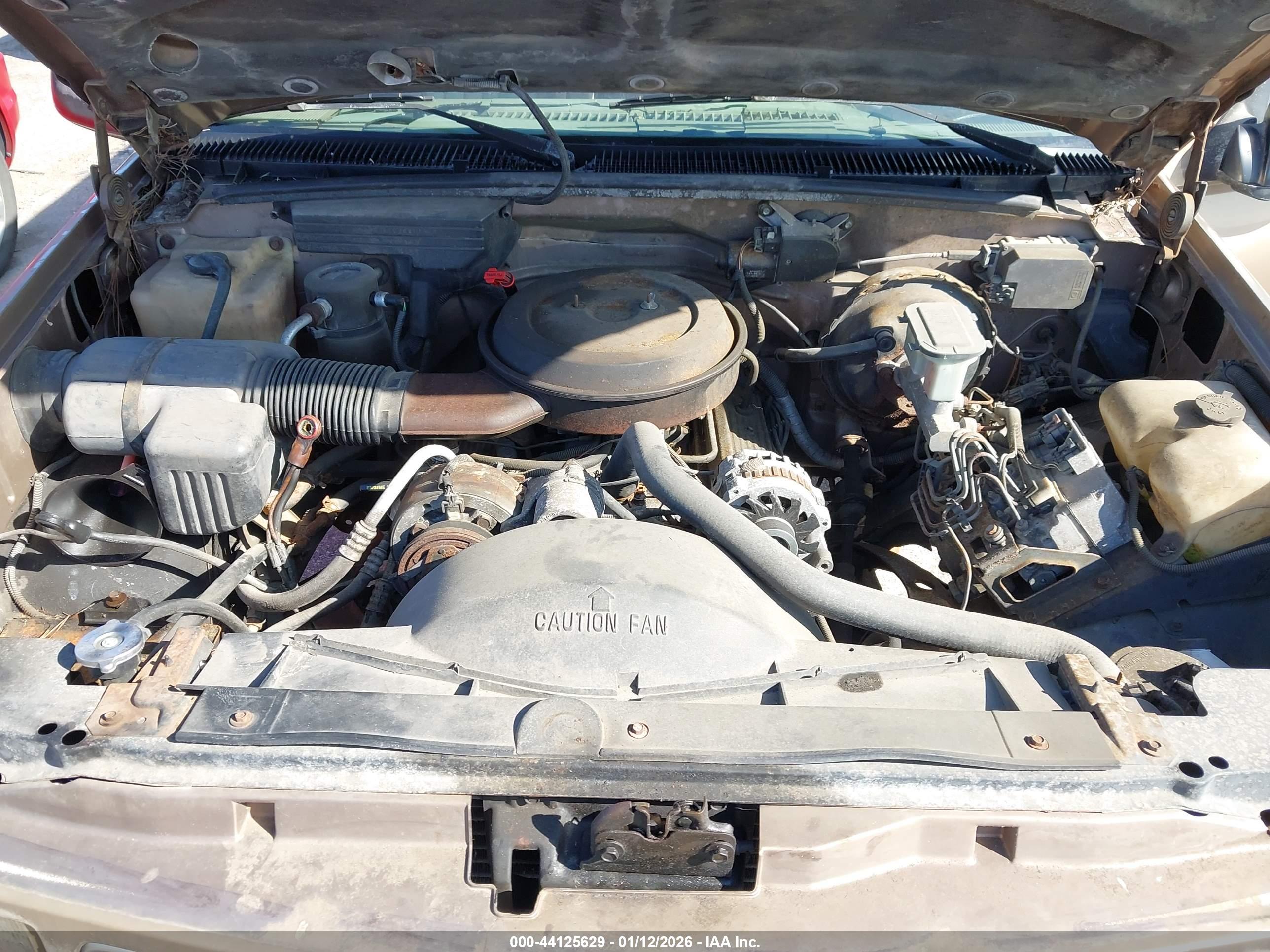GMC SUBURBAN image 10
