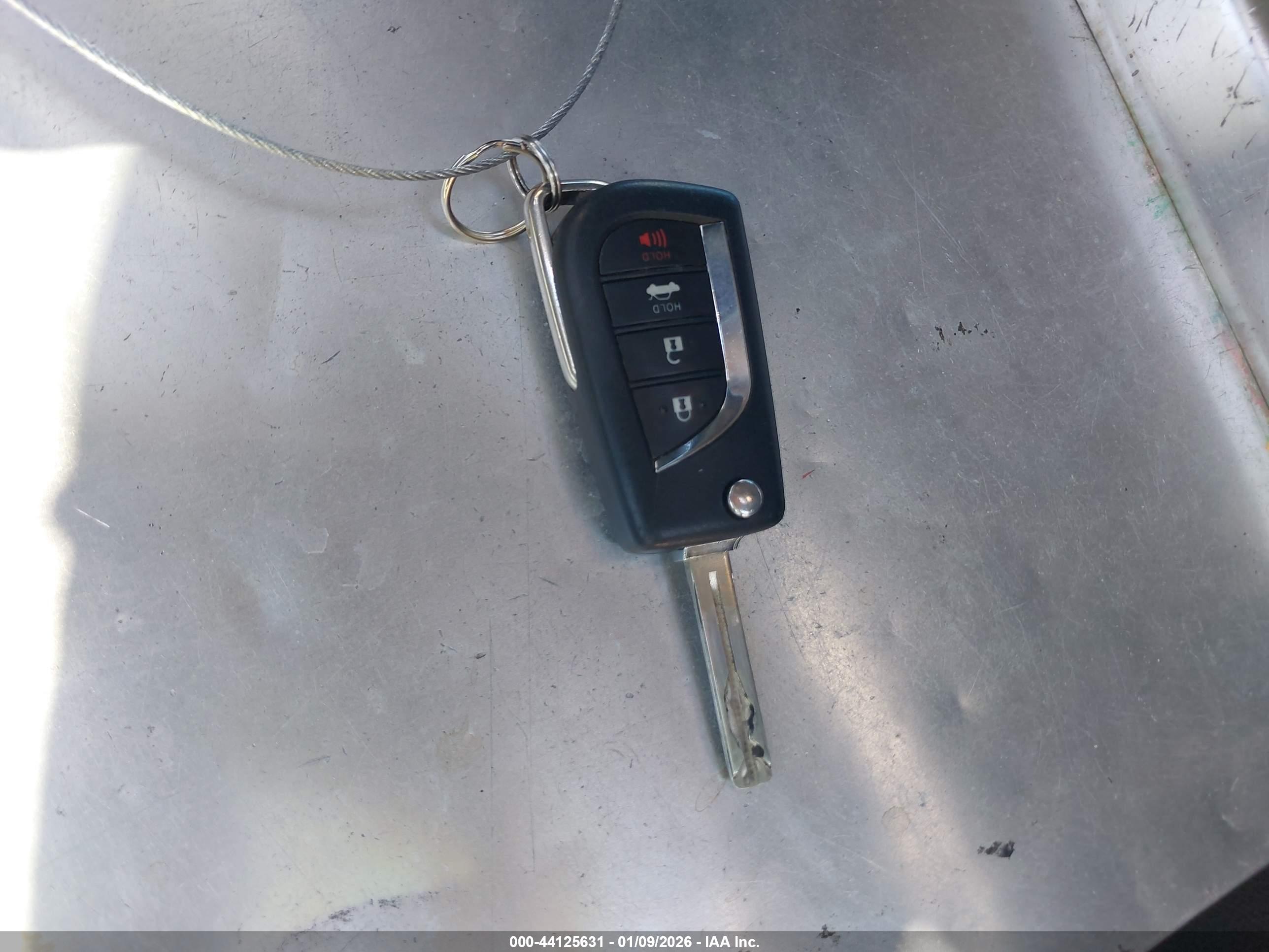 TOYOTA CAMRY image 11