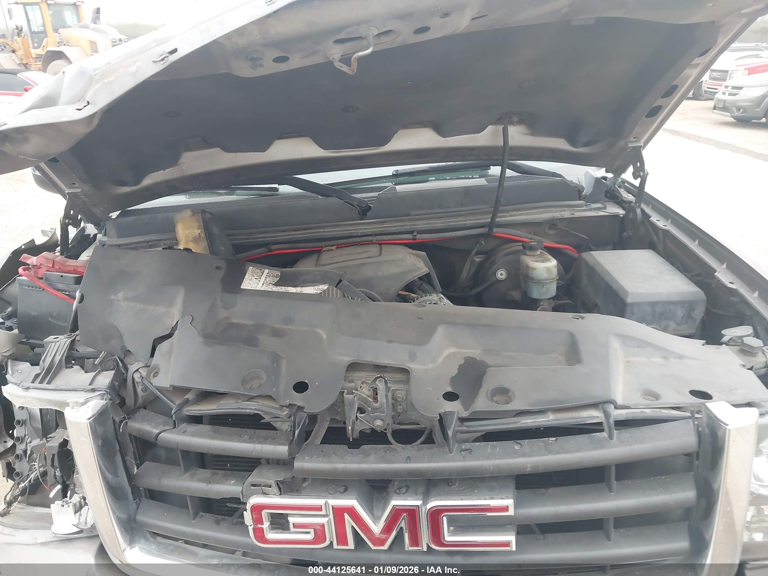 GMC SIERRA image 10