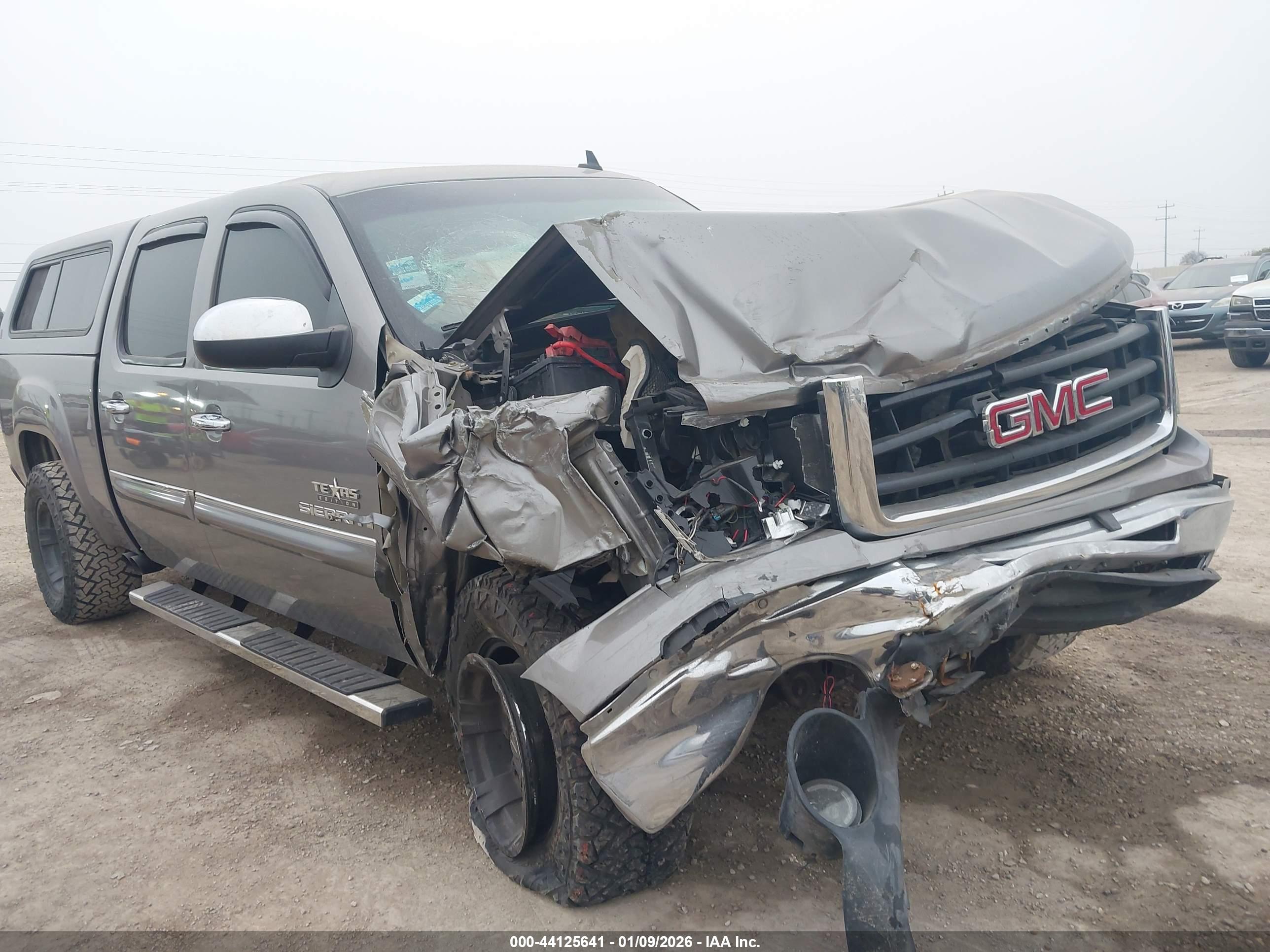 GMC SIERRA image 6