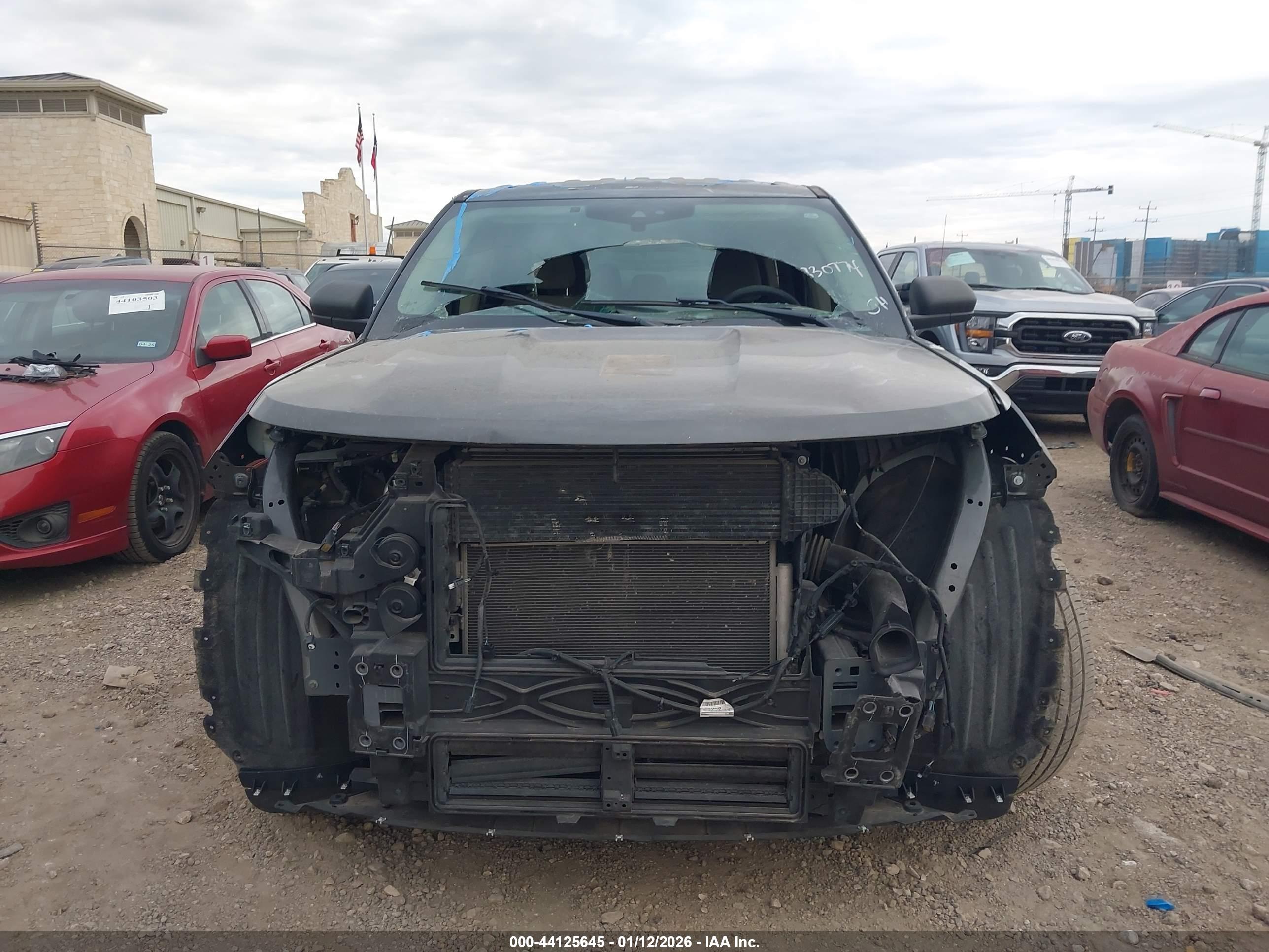 FORD EXPLORER image 6