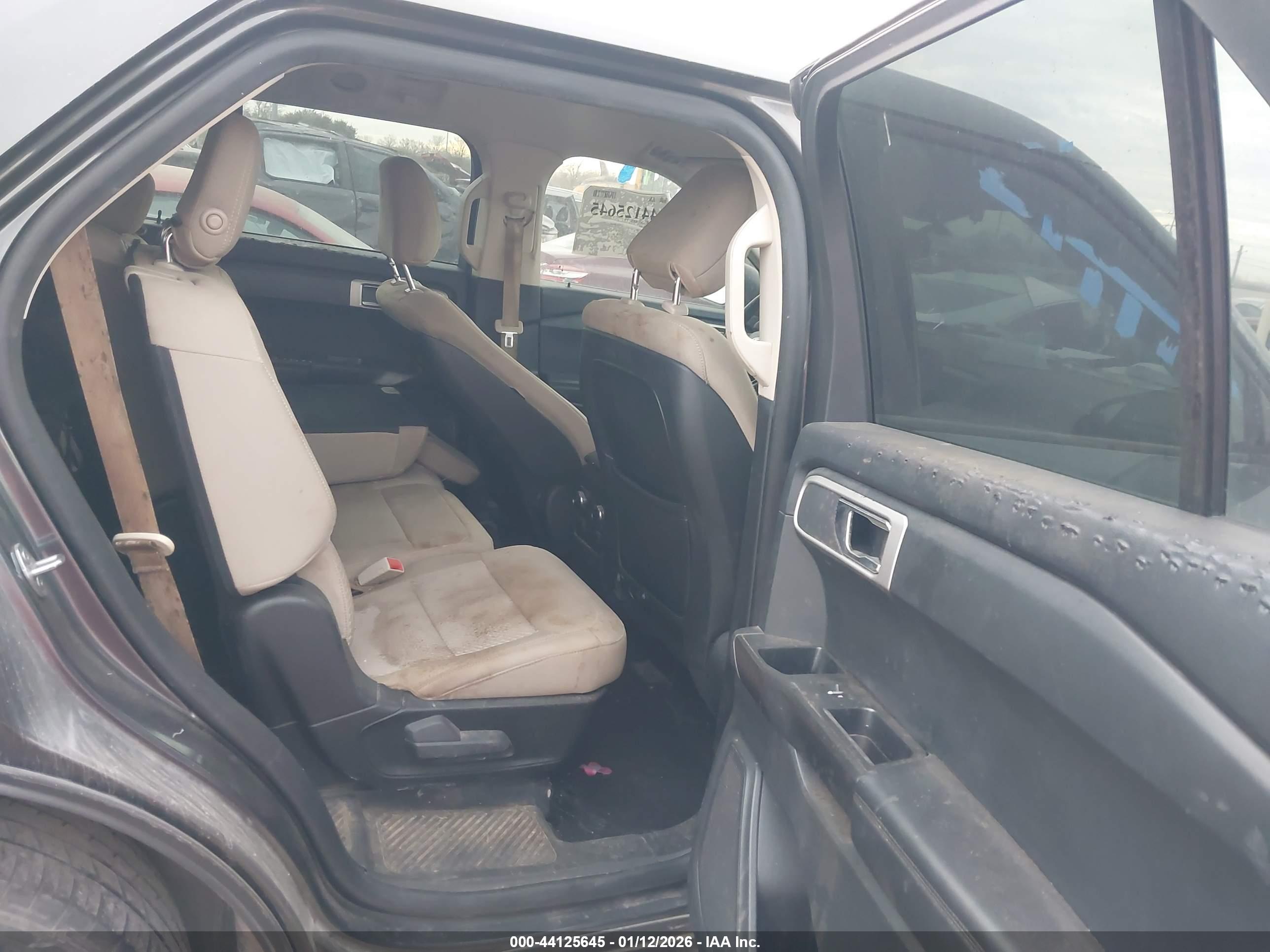 FORD EXPLORER image 8