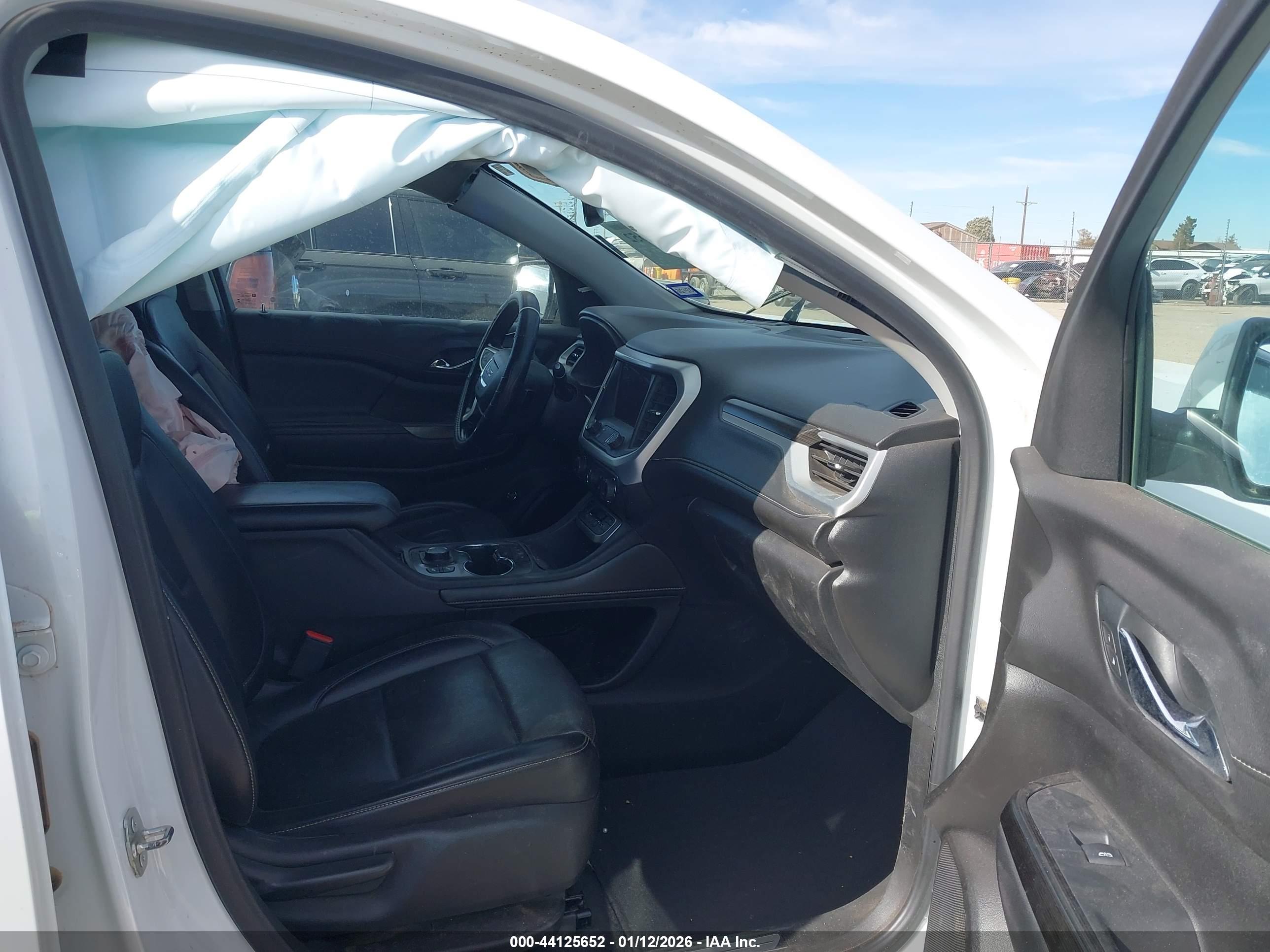GMC ACADIA image 5