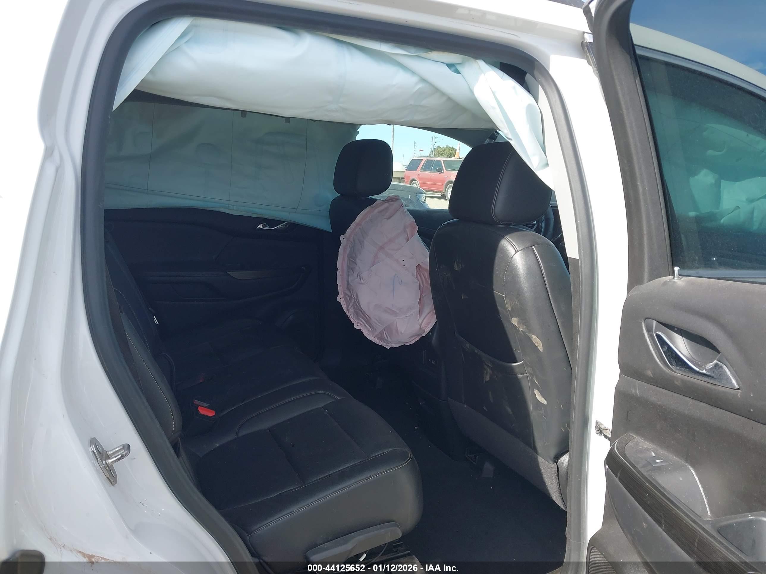 GMC ACADIA image 8