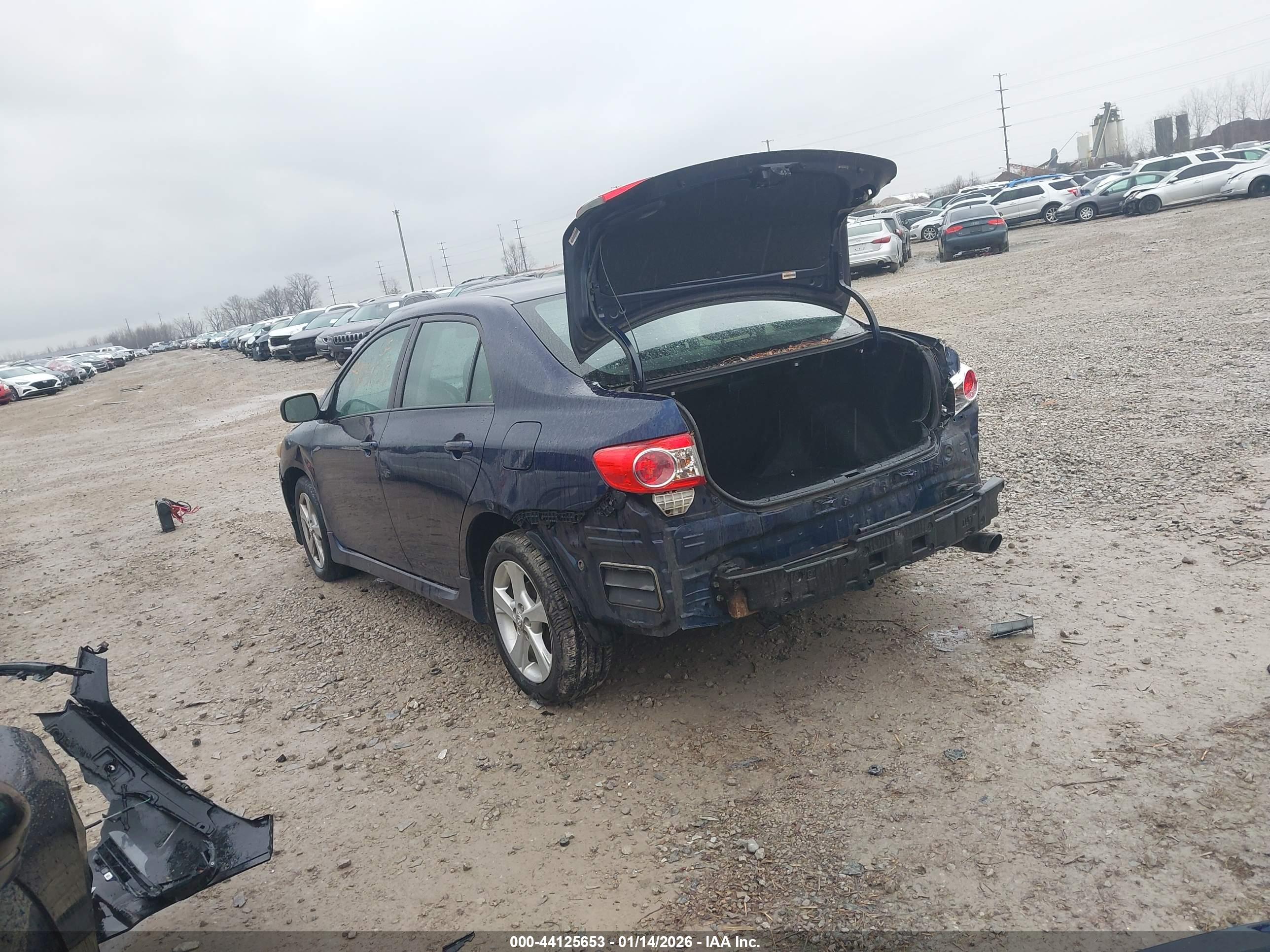 TOYOTA COROLLA image 3