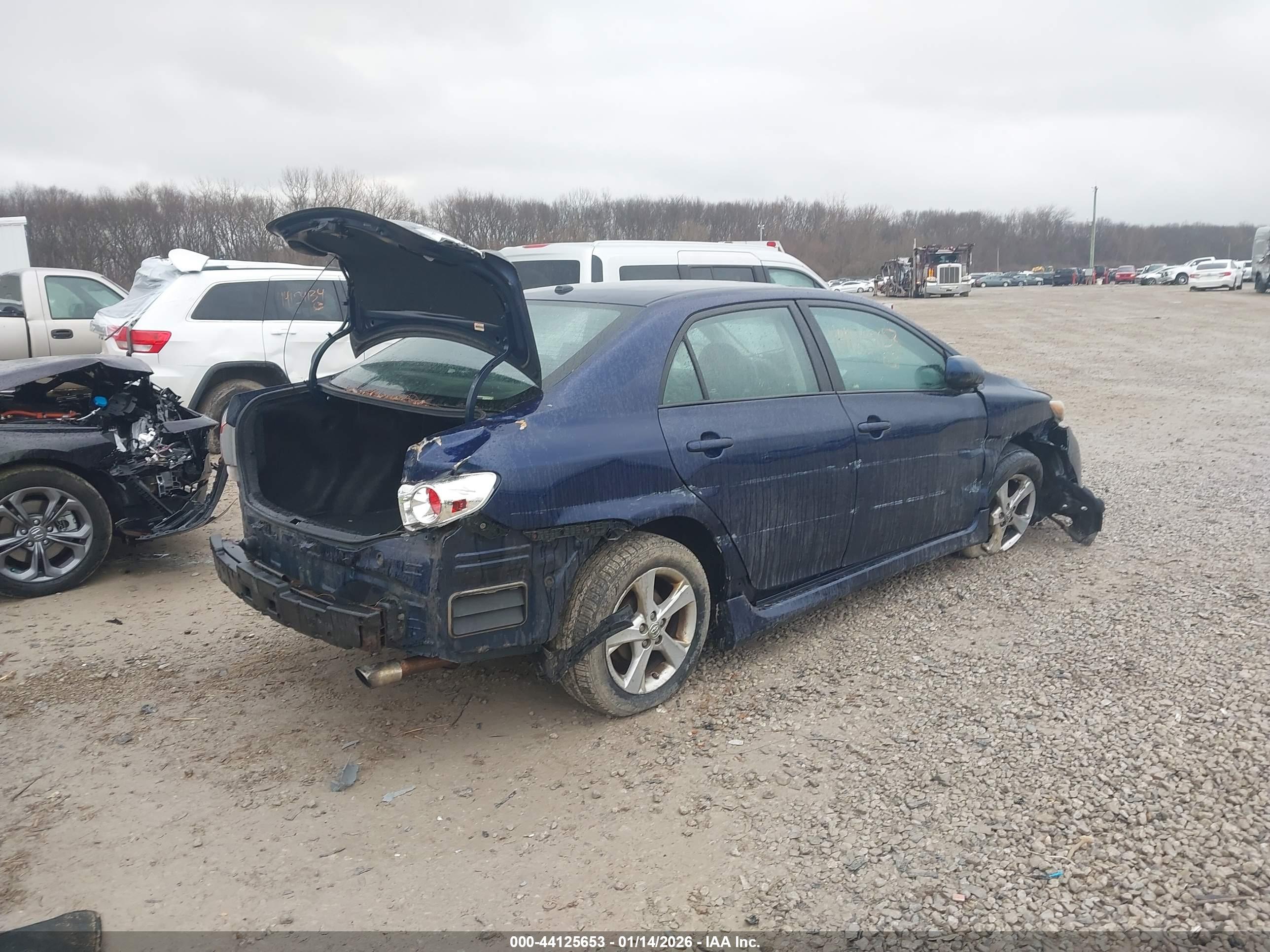 TOYOTA COROLLA image 4