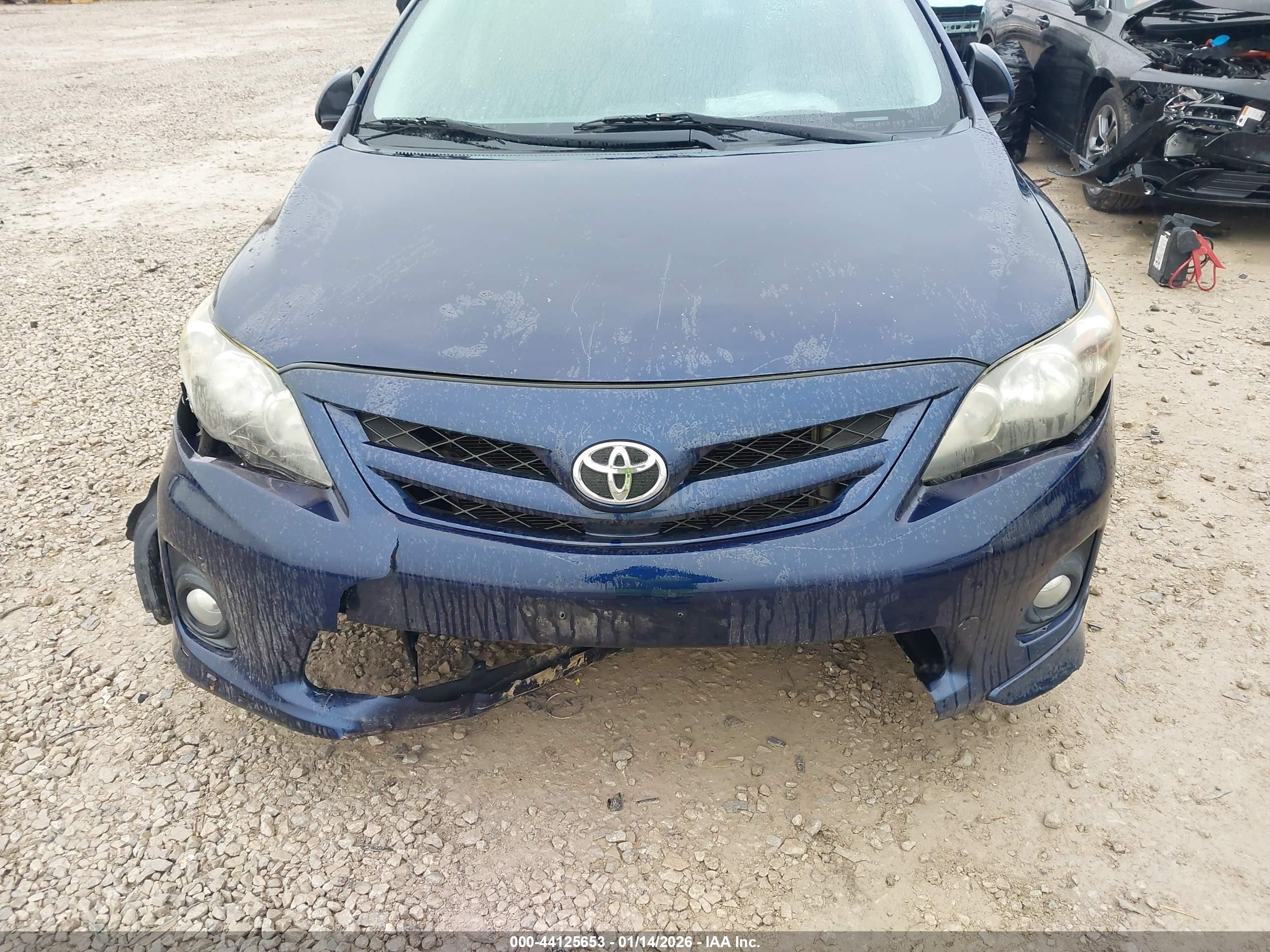 TOYOTA COROLLA image 6