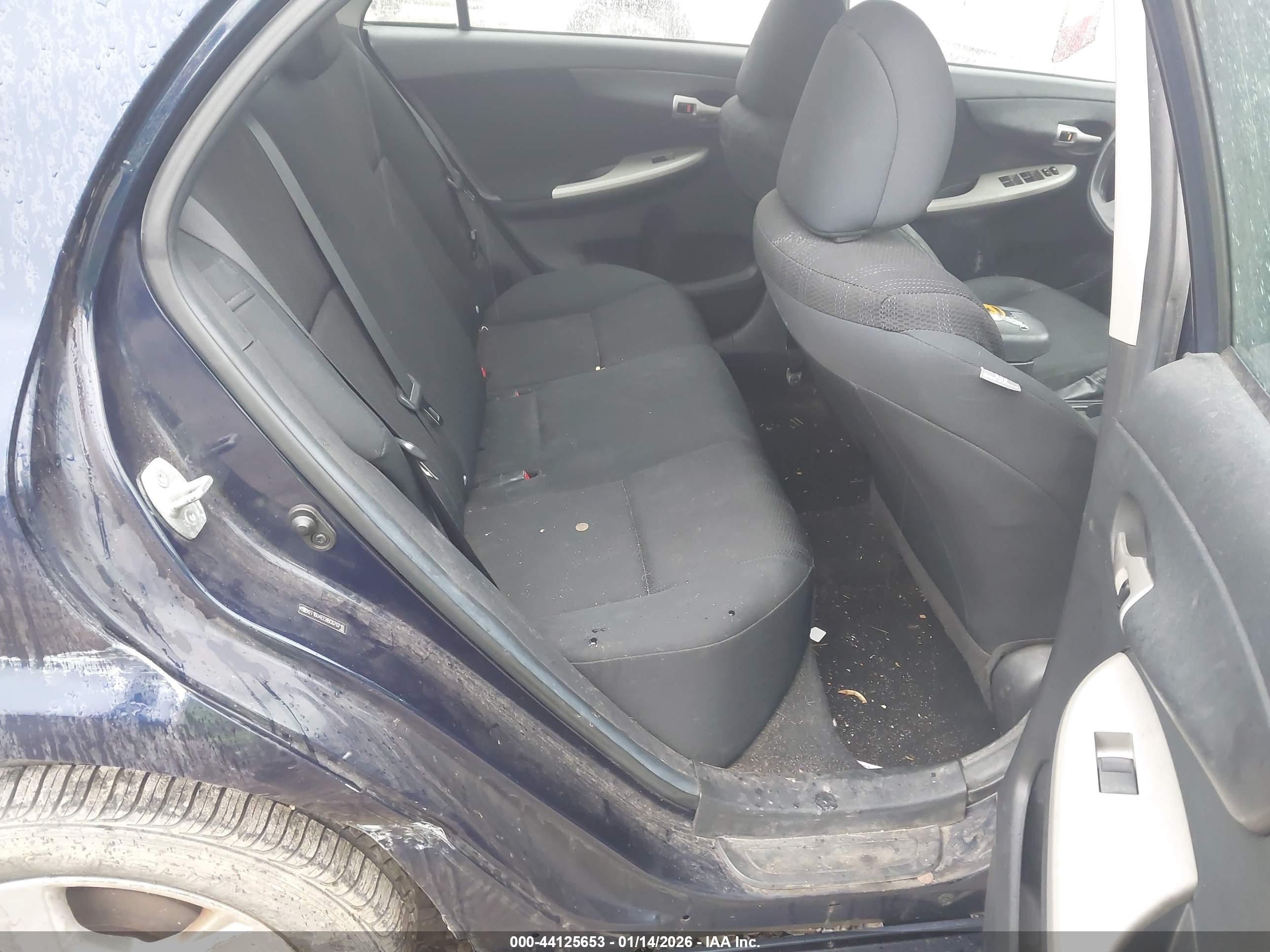 TOYOTA COROLLA image 8