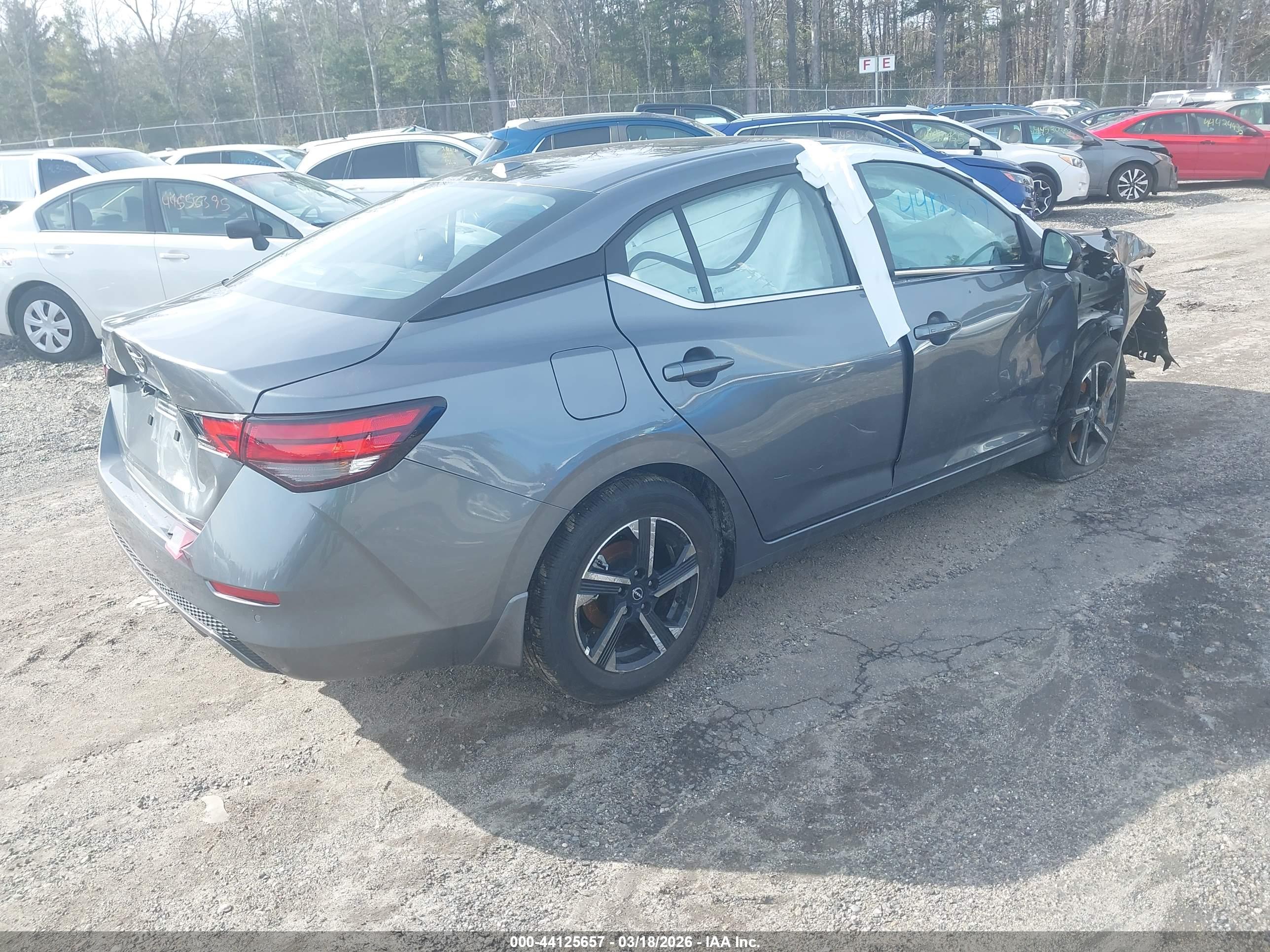 NISSAN SENTRA image 4