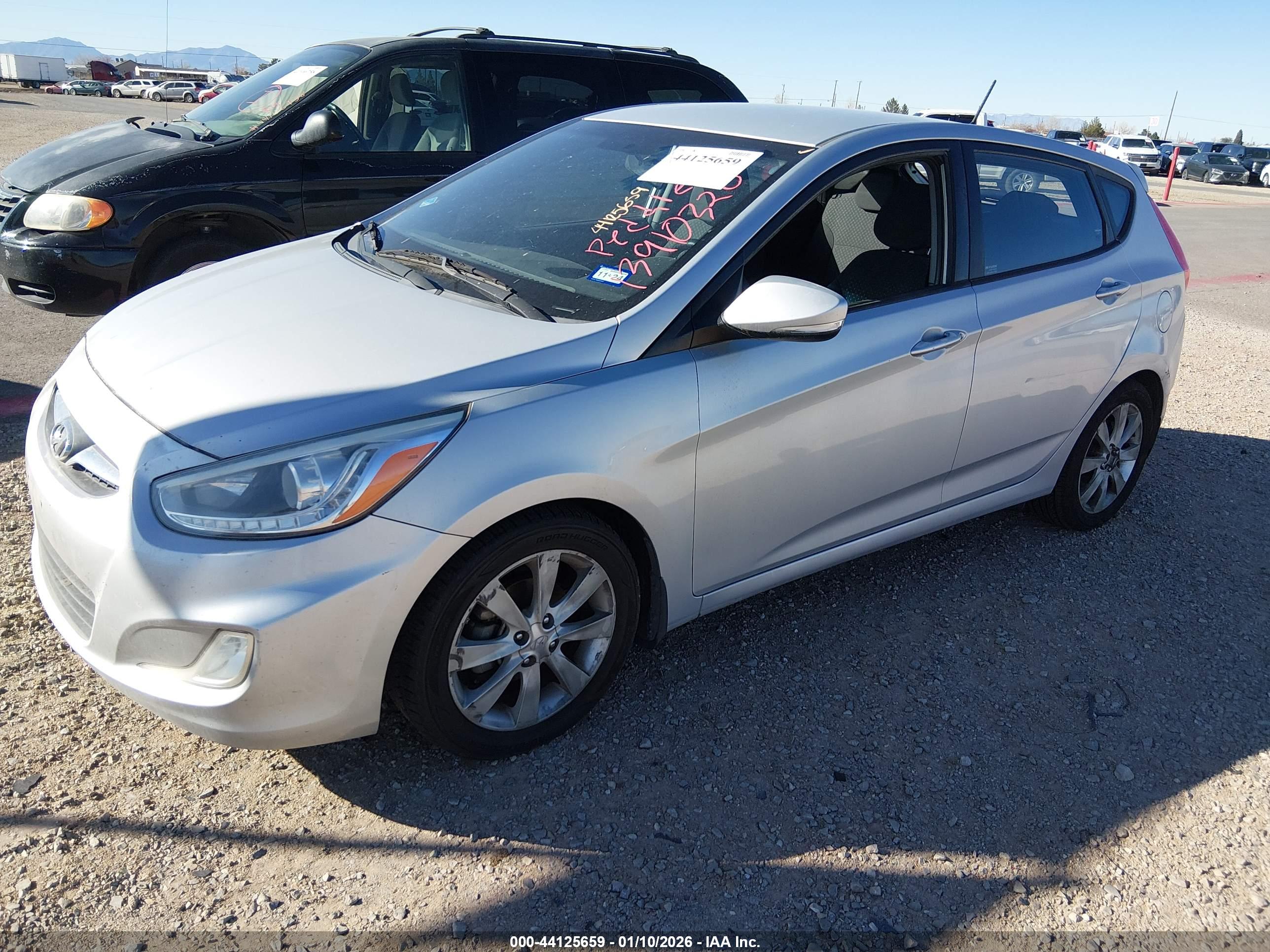 HYUNDAI ACCENT image 2