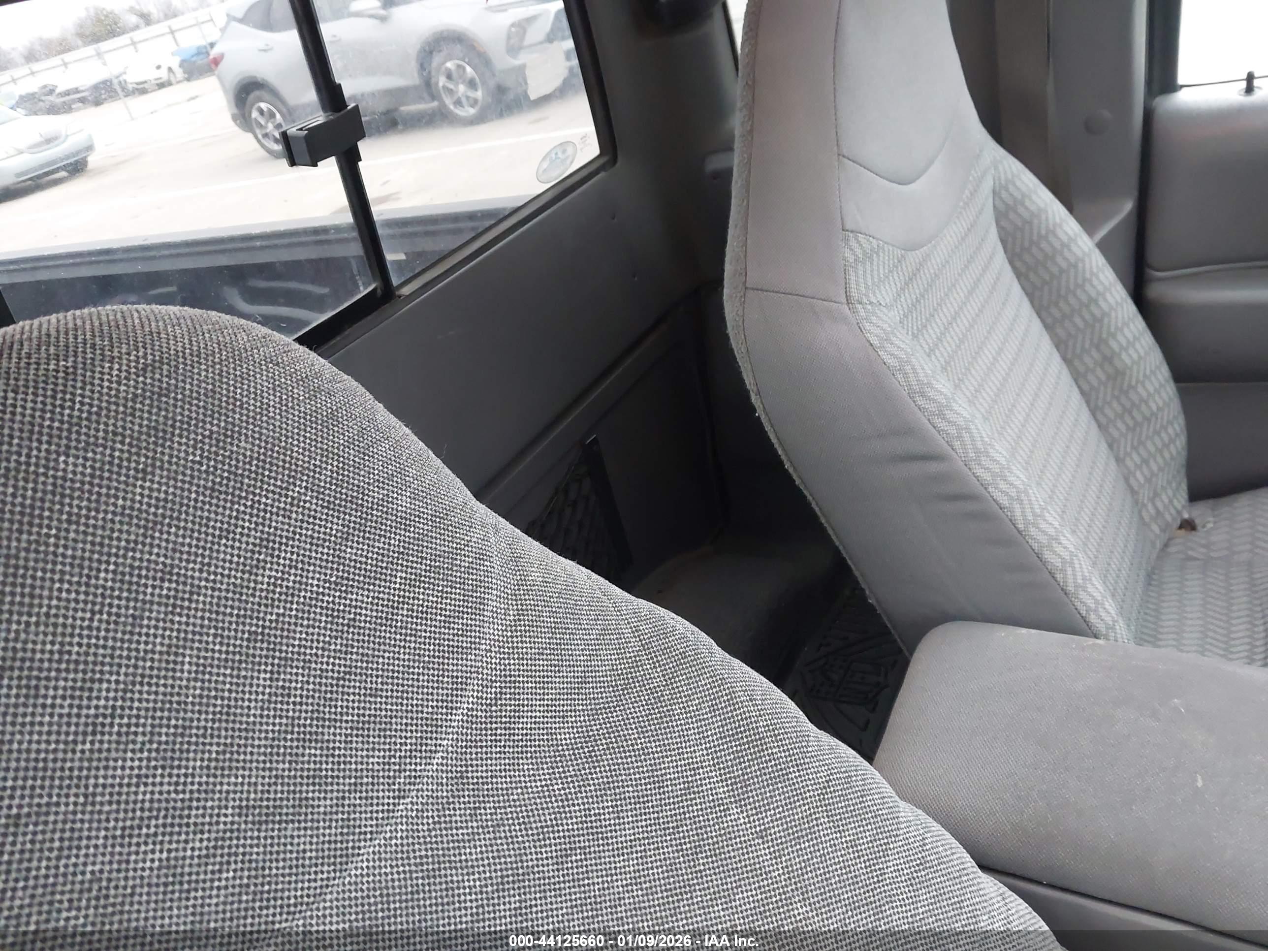 FORD RANGER image 8