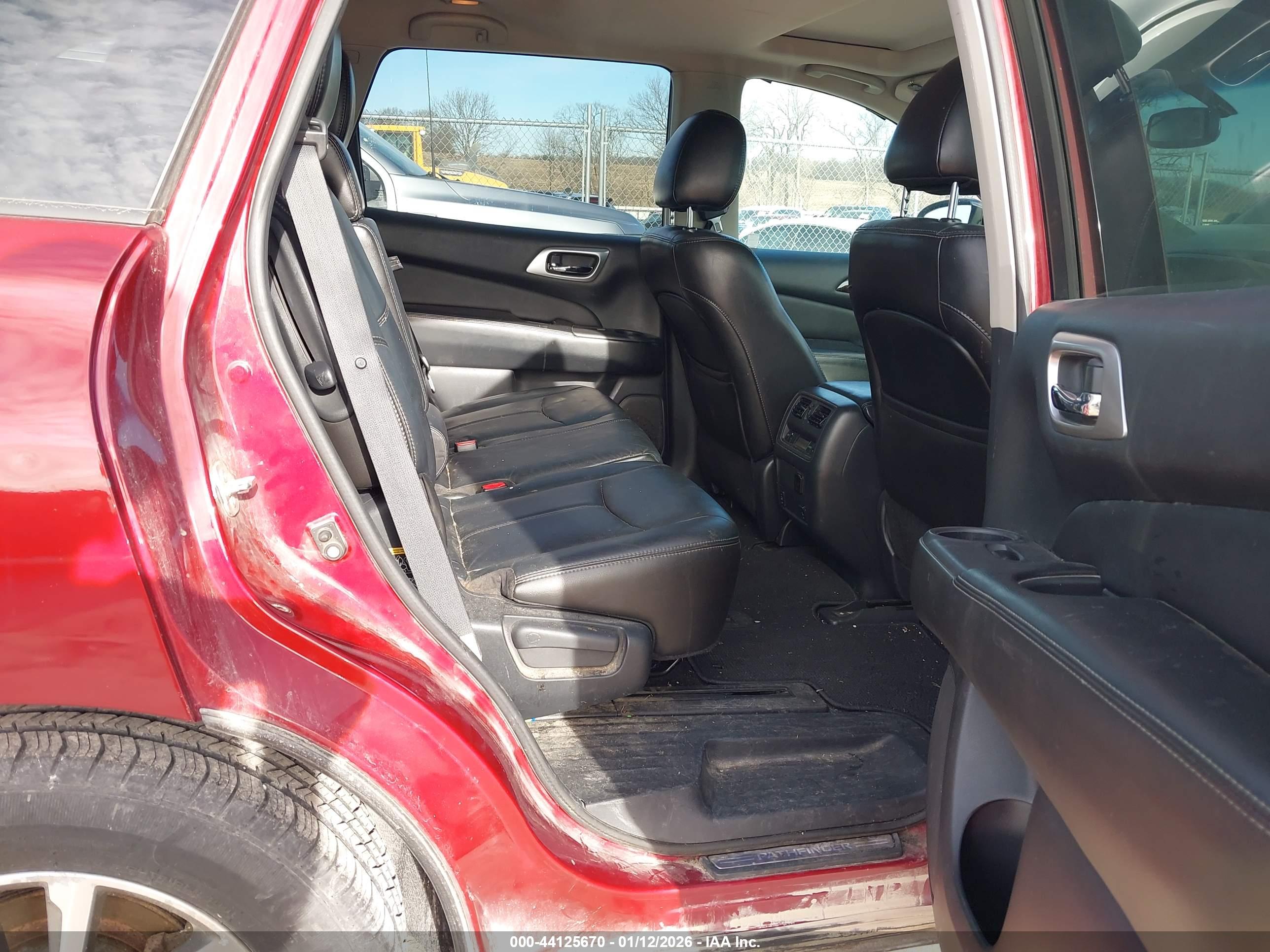 NISSAN PATHFINDER image 8