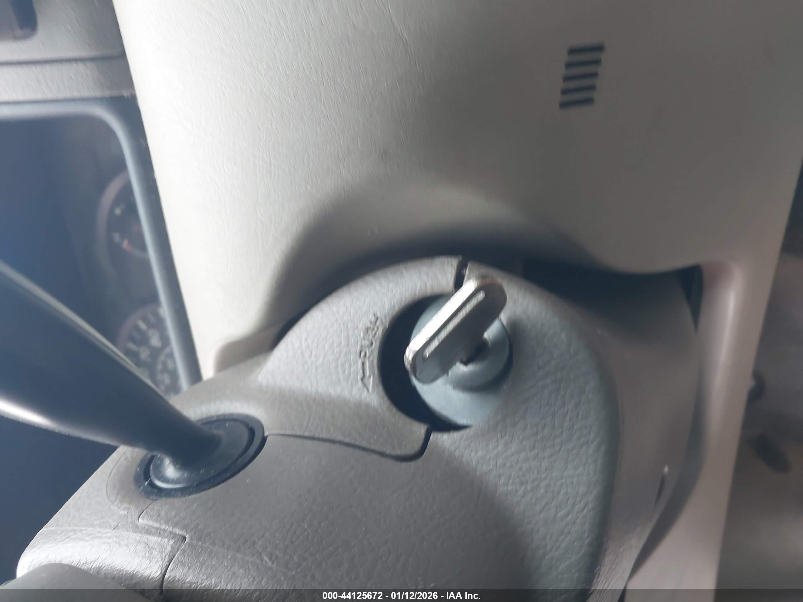 TOYOTA COROLLA image 11