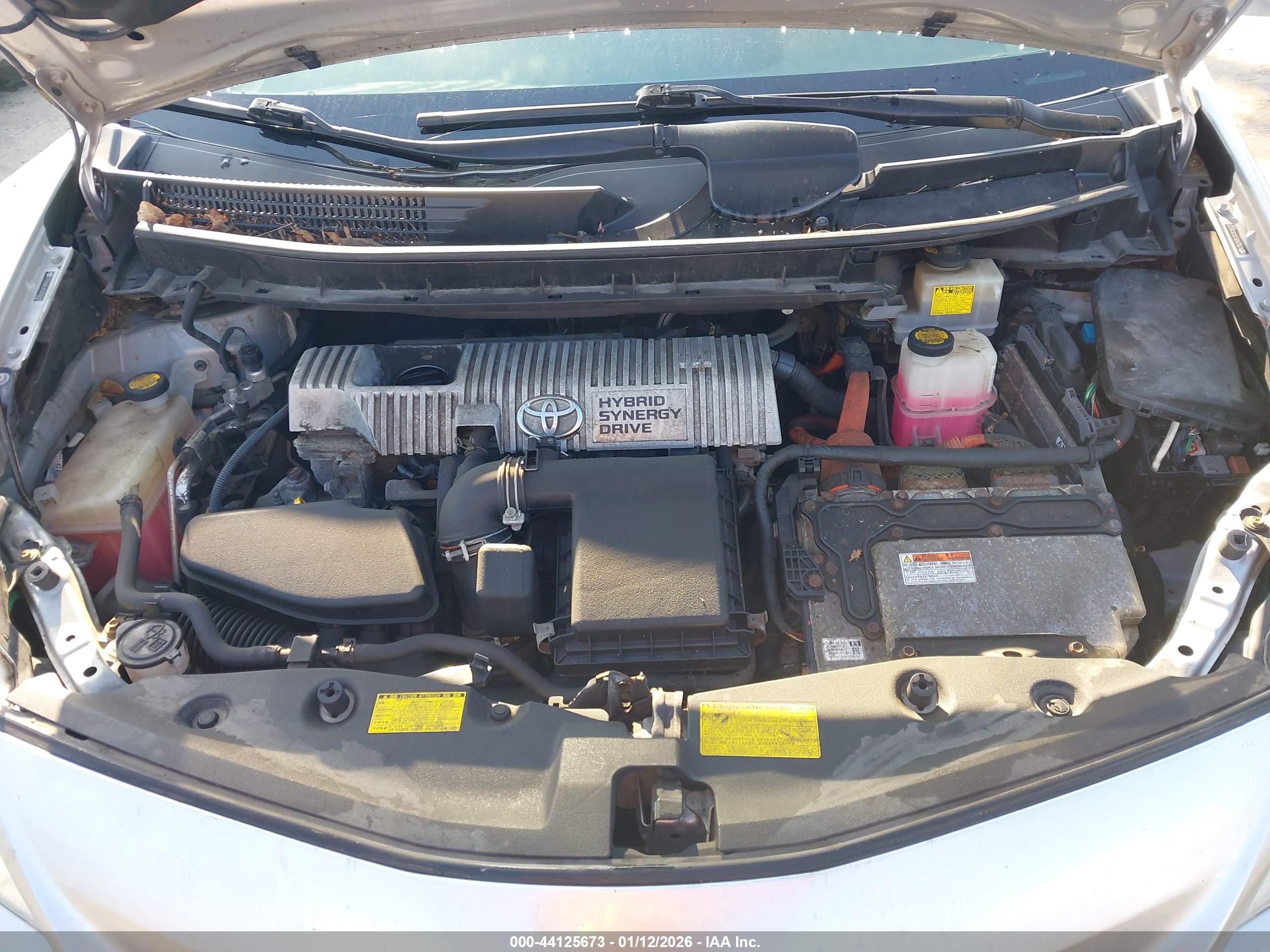TOYOTA PRIUS image 10