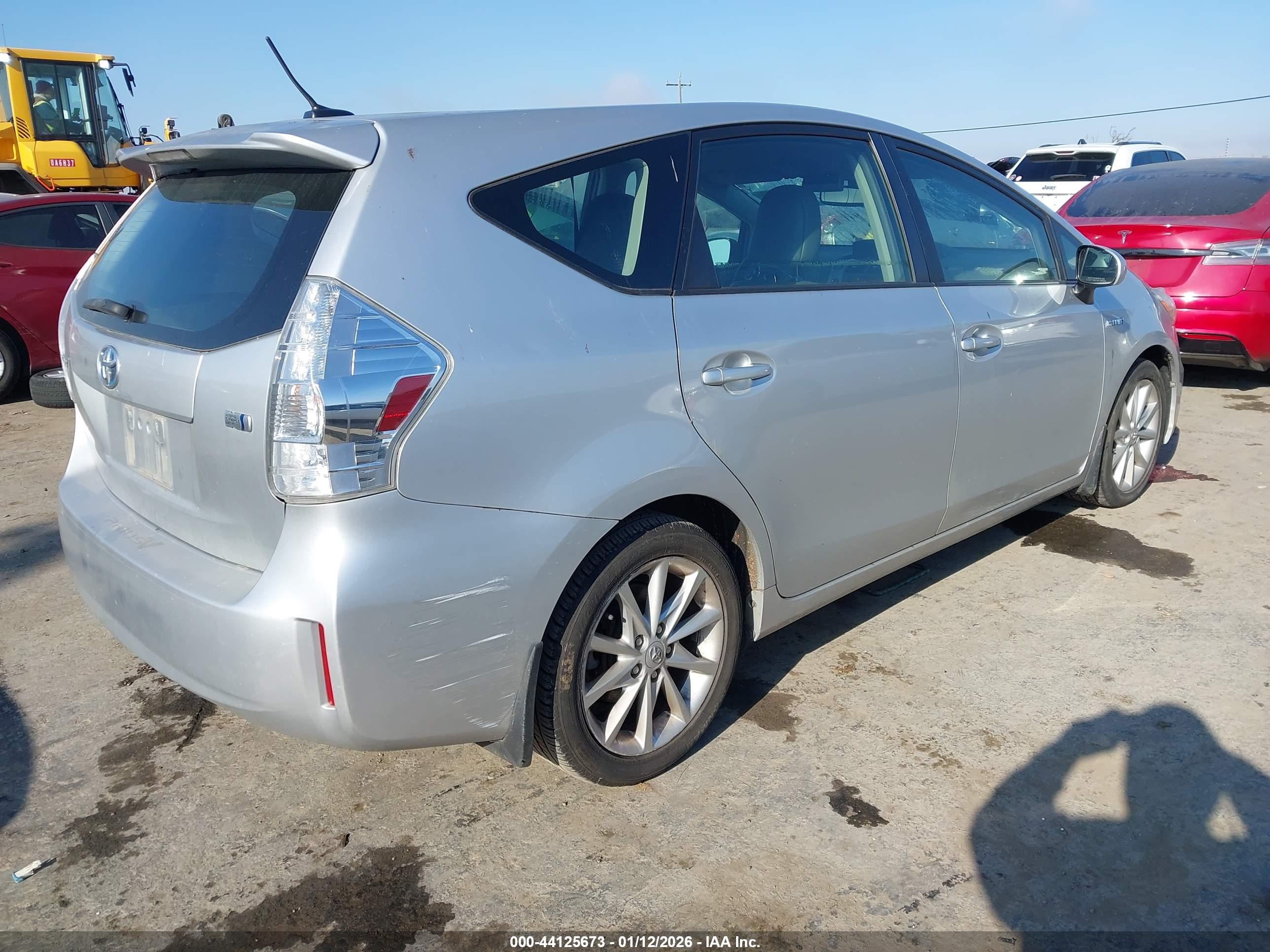 TOYOTA PRIUS image 4
