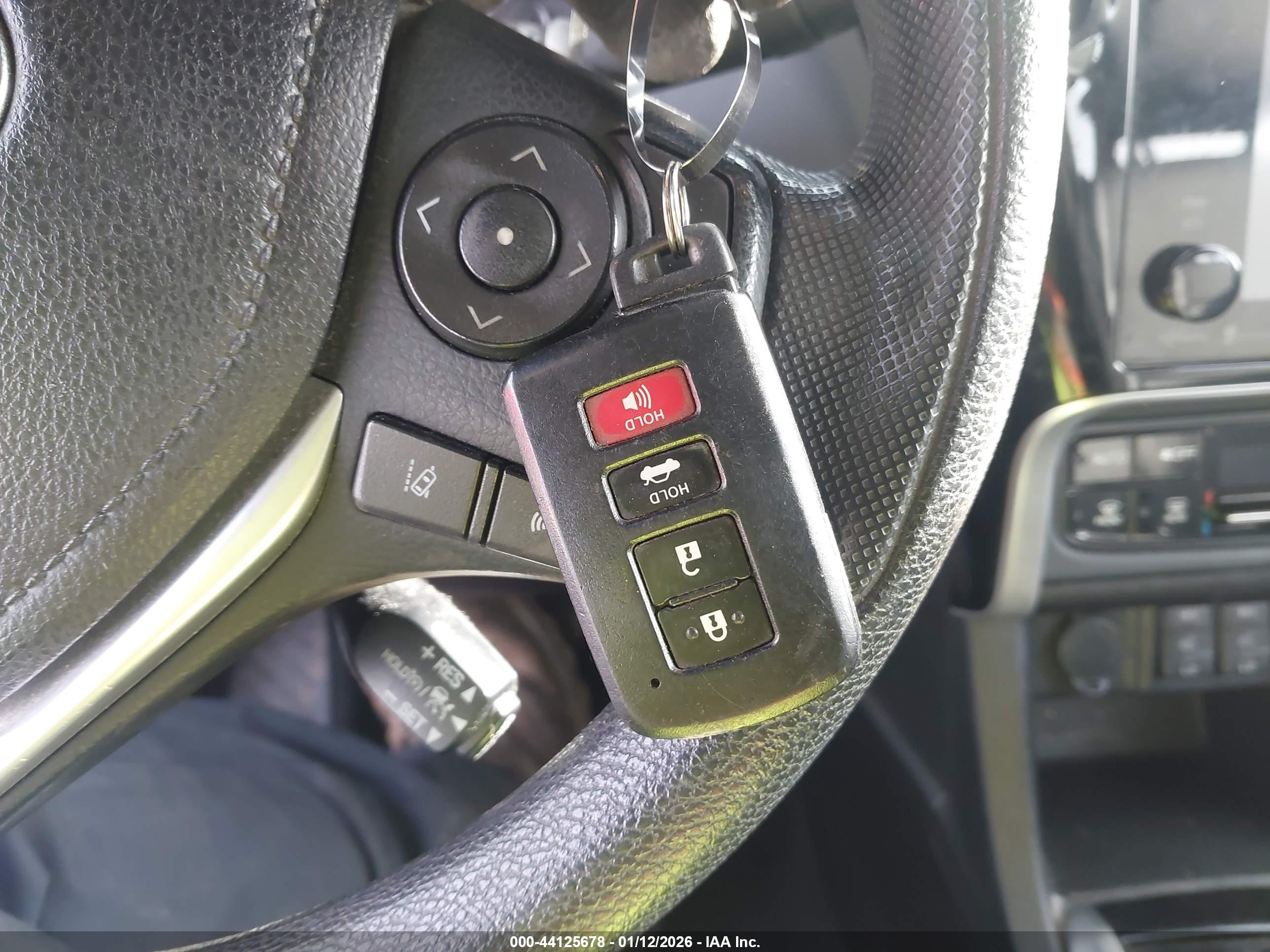 TOYOTA COROLLA image 11