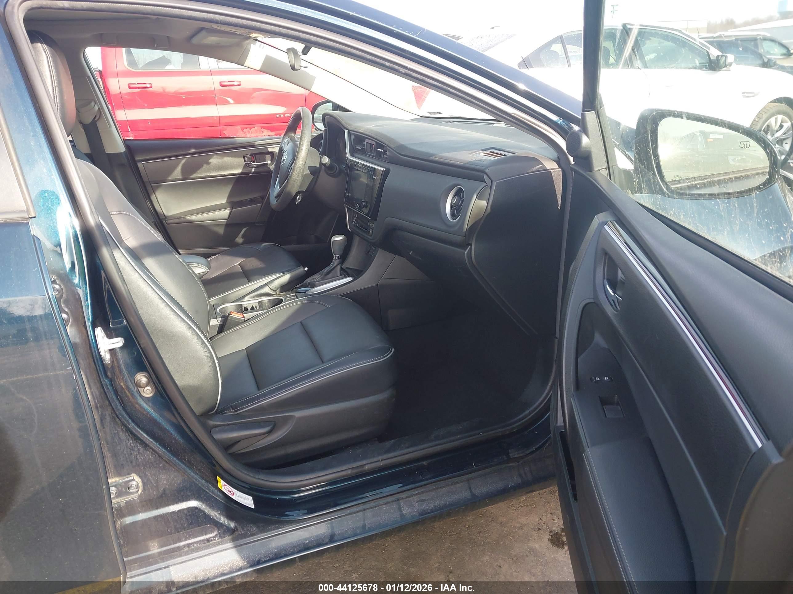 TOYOTA COROLLA image 5