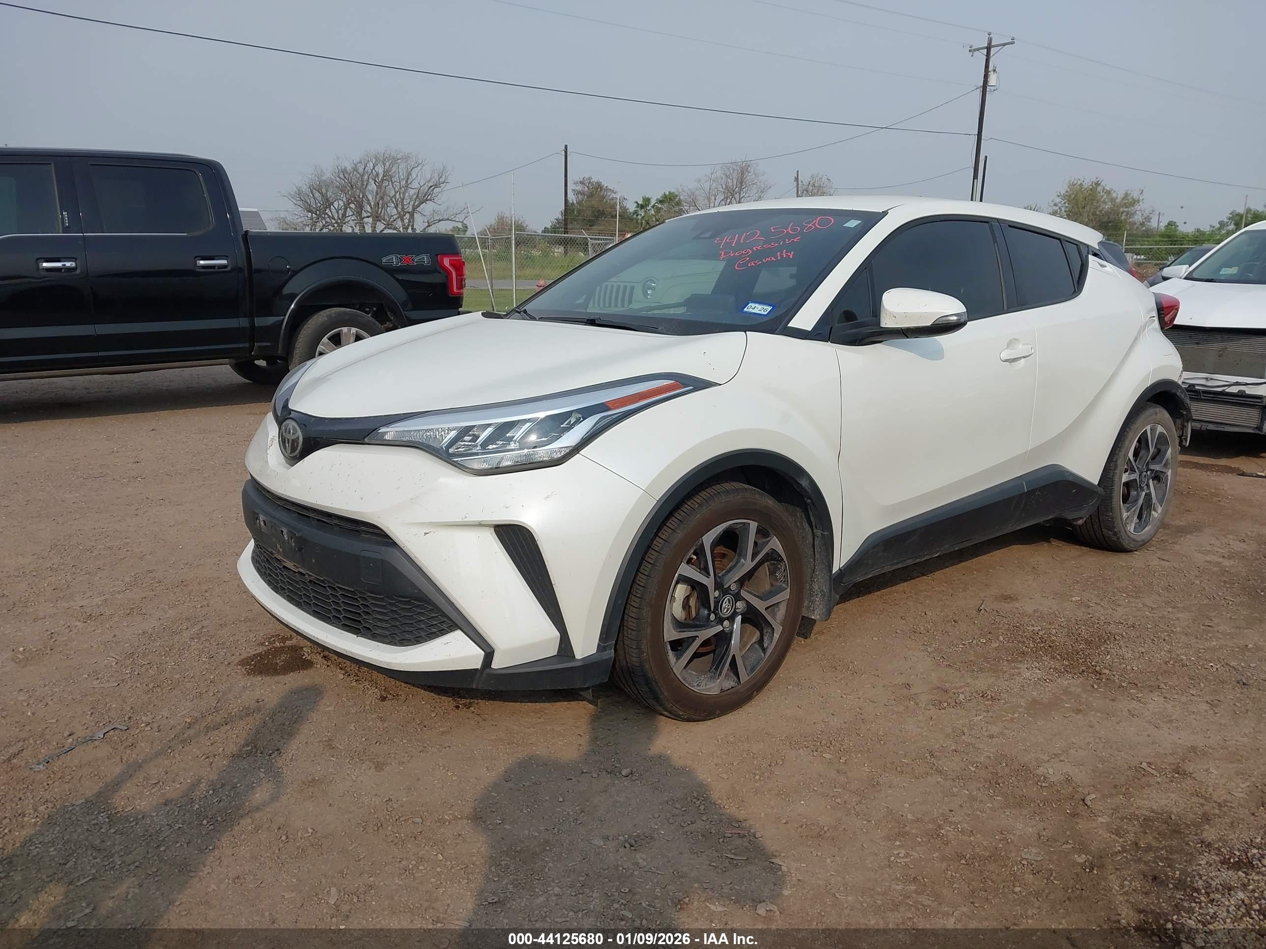 TOYOTA C-HR image 2