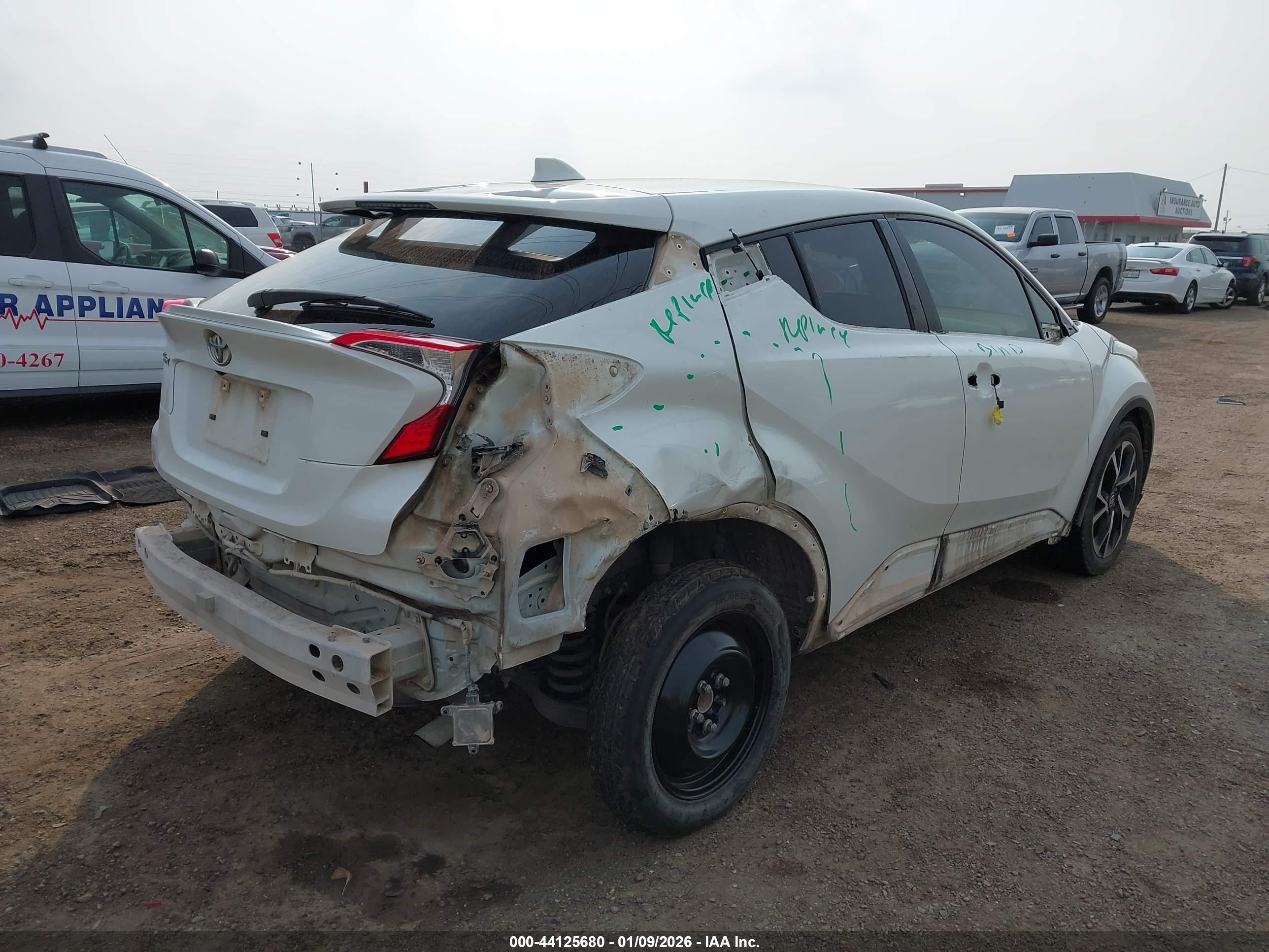 TOYOTA C-HR image 4