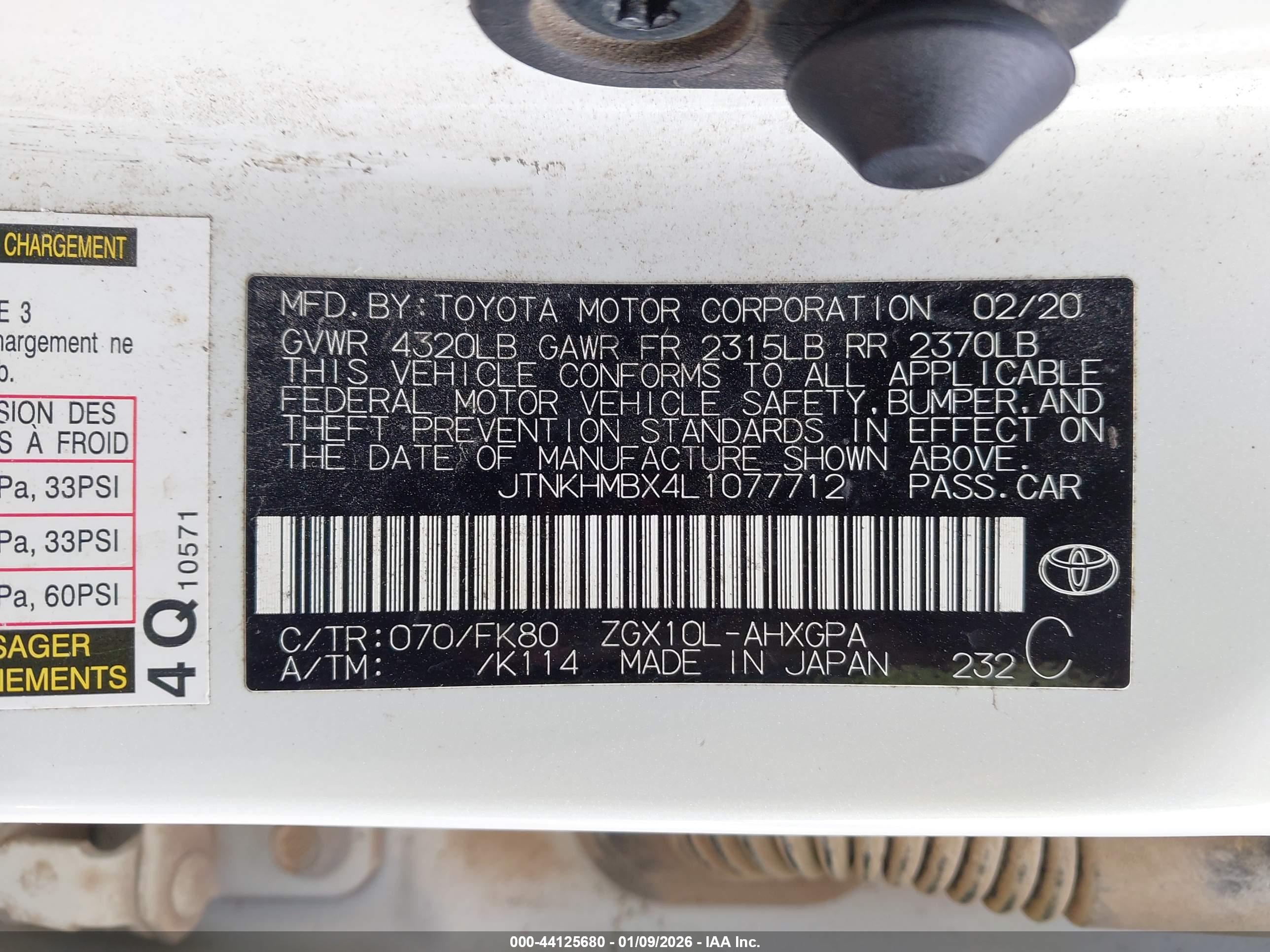 TOYOTA C-HR image 9