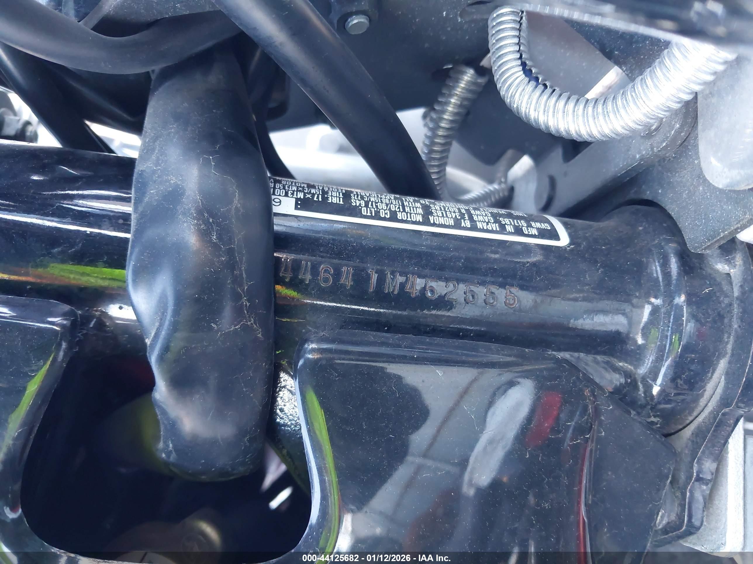HONDA VT750 image 10