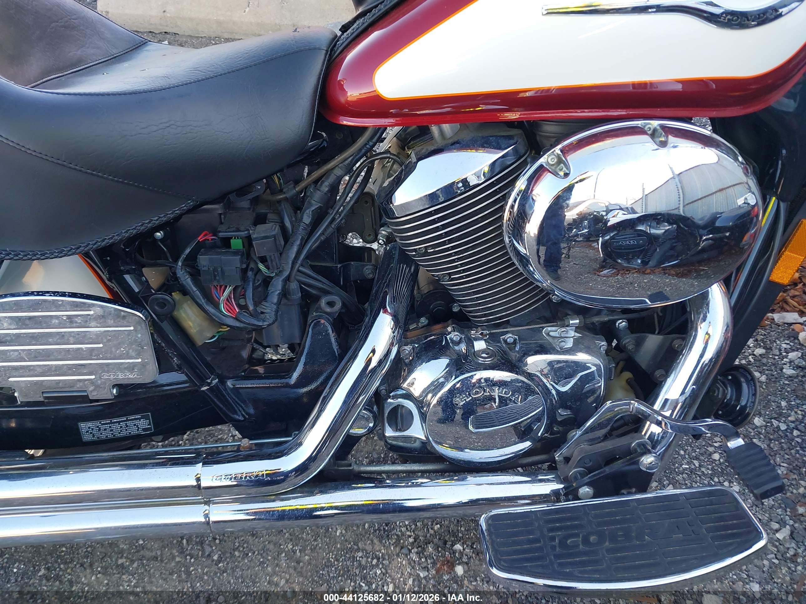 HONDA VT750 image 8