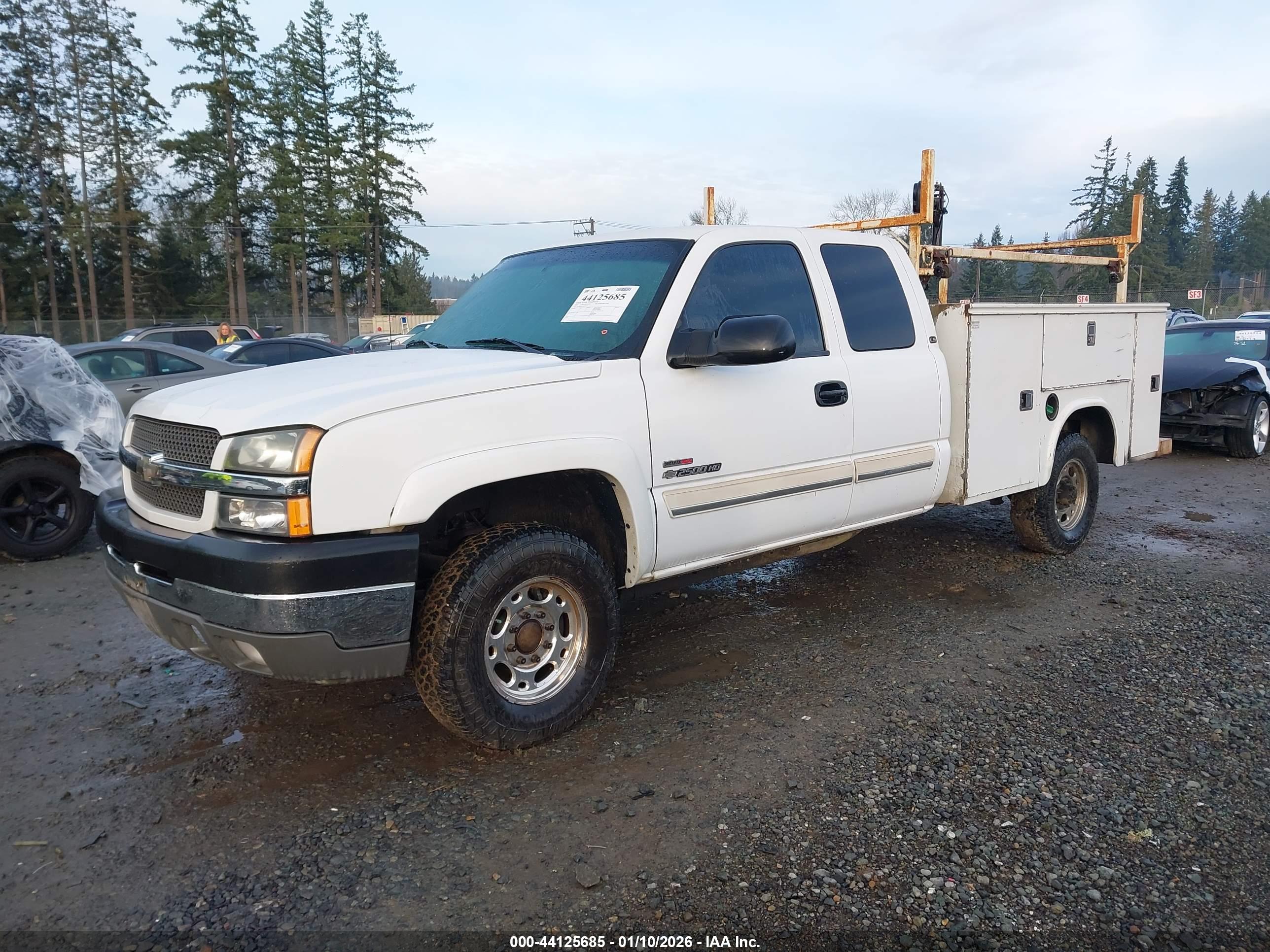 CHEVROLET SILVERADO image 2