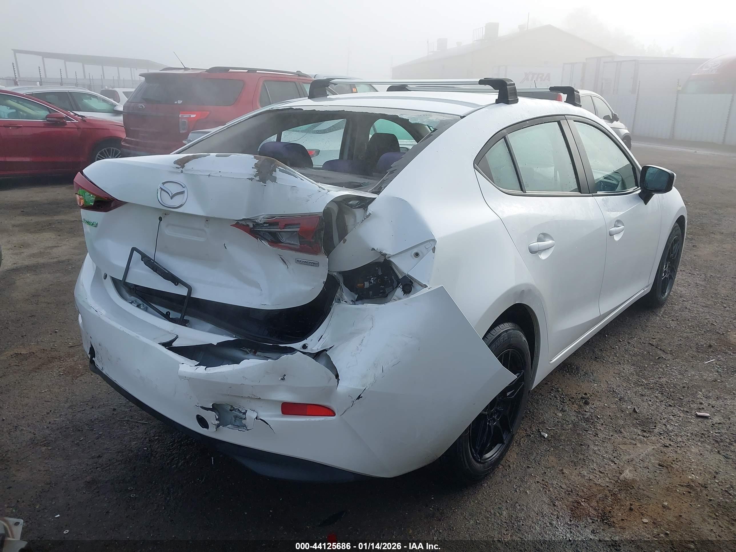MAZDA MAZDA3 image 4