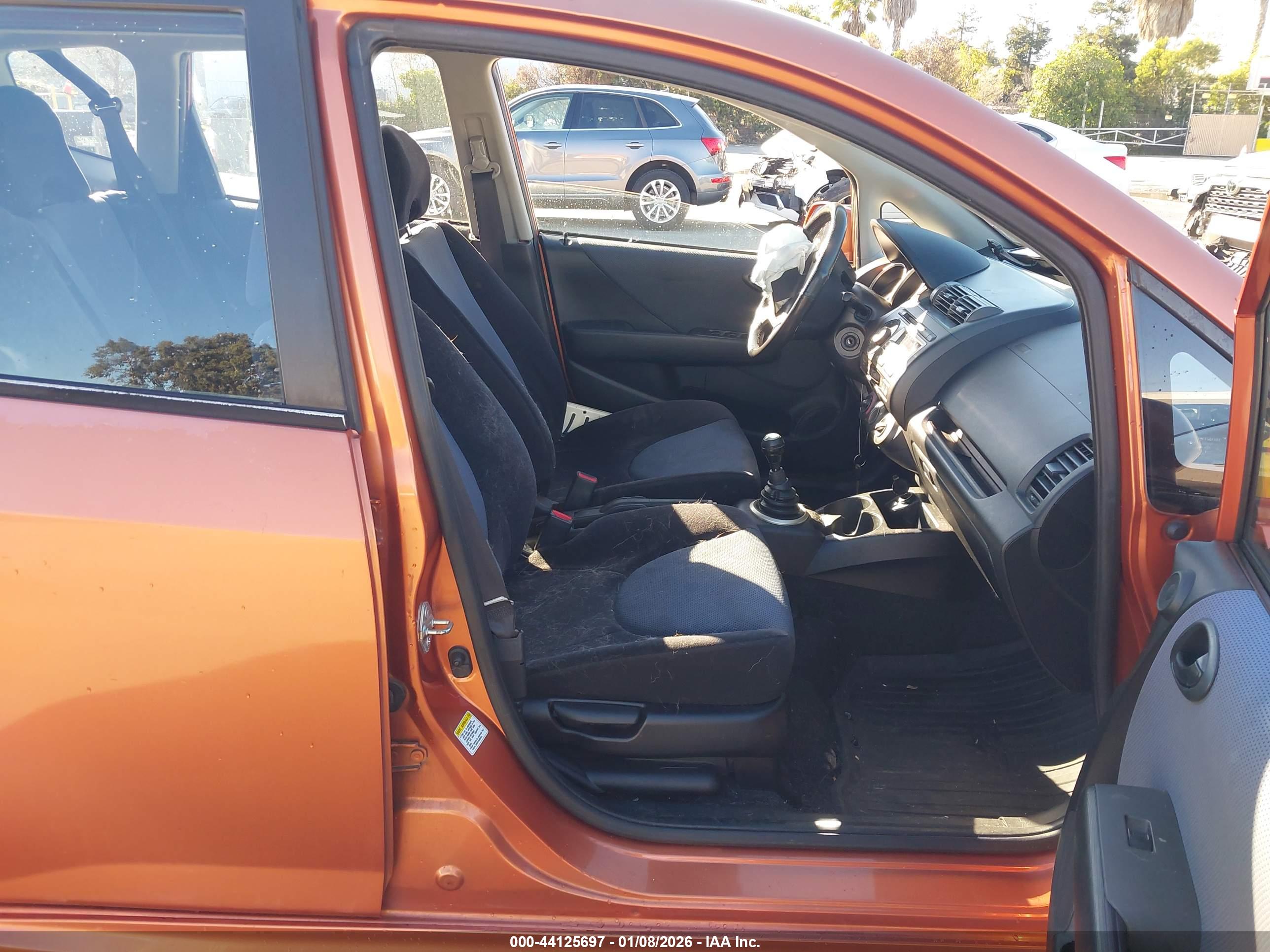HONDA FIT image 5