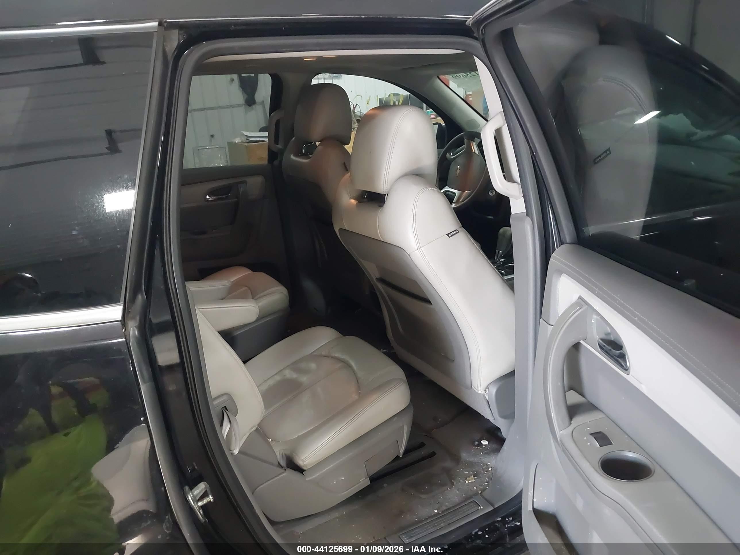 CHEVROLET TRAVERSE image 8