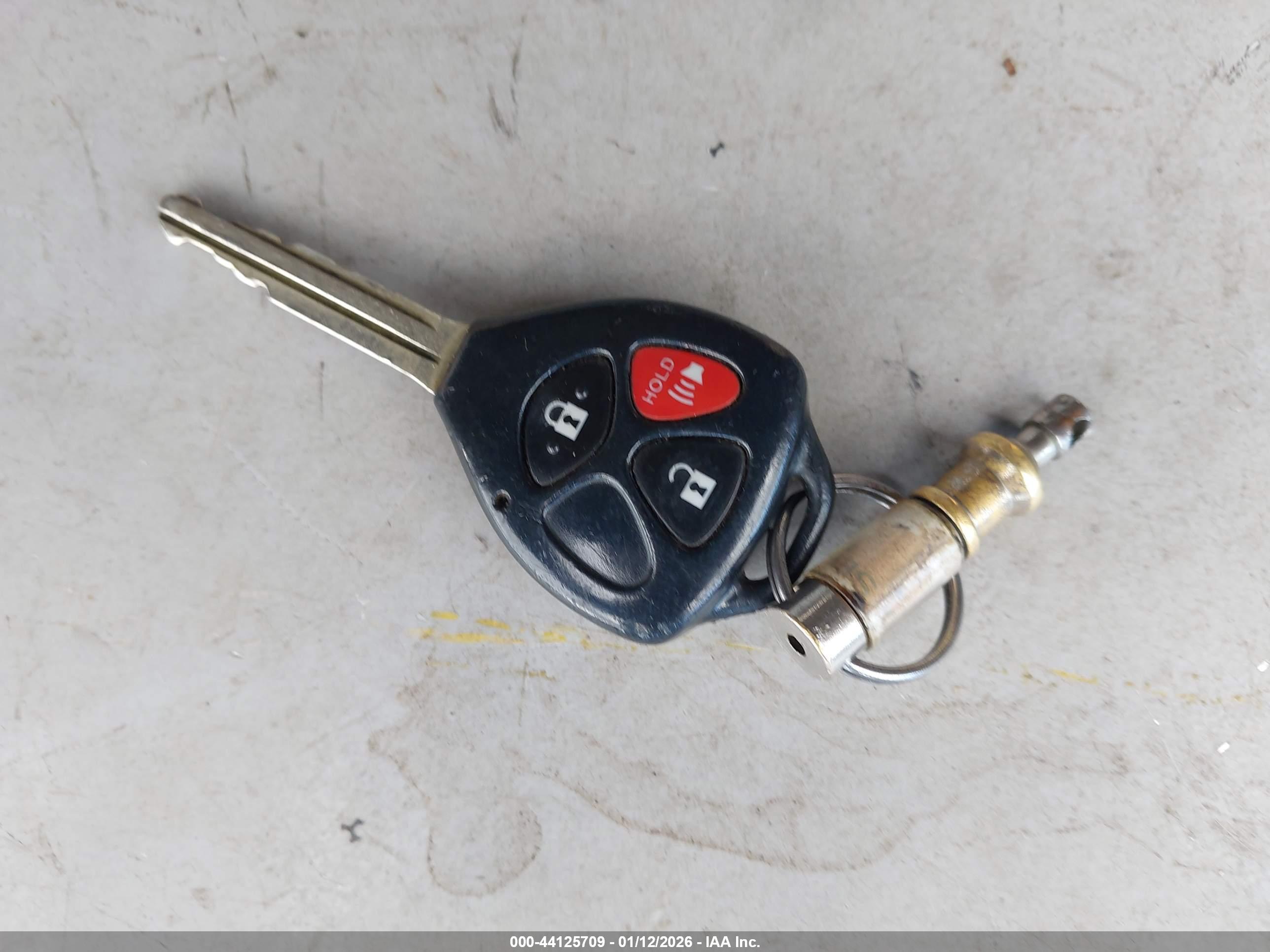 TOYOTA RAV4 image 11