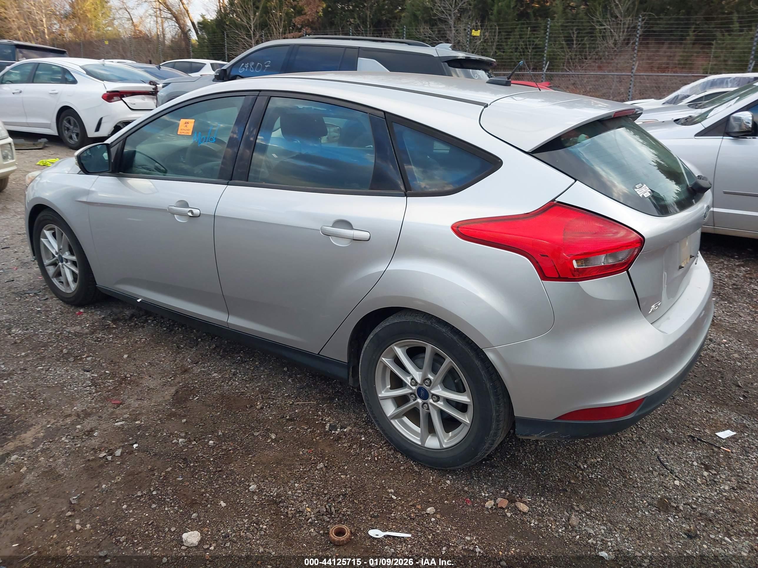 FORD FOCUS image 3