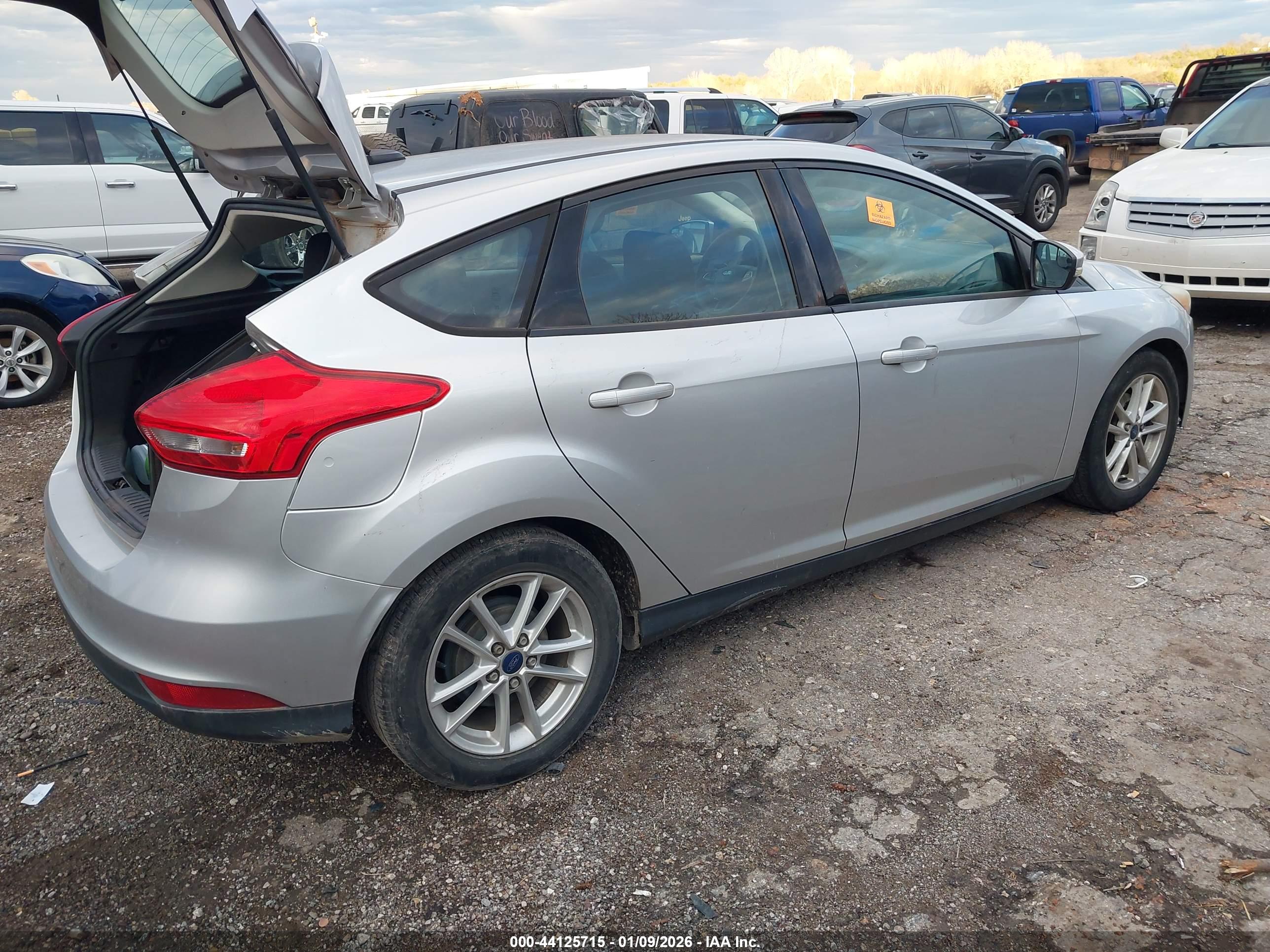 FORD FOCUS image 4