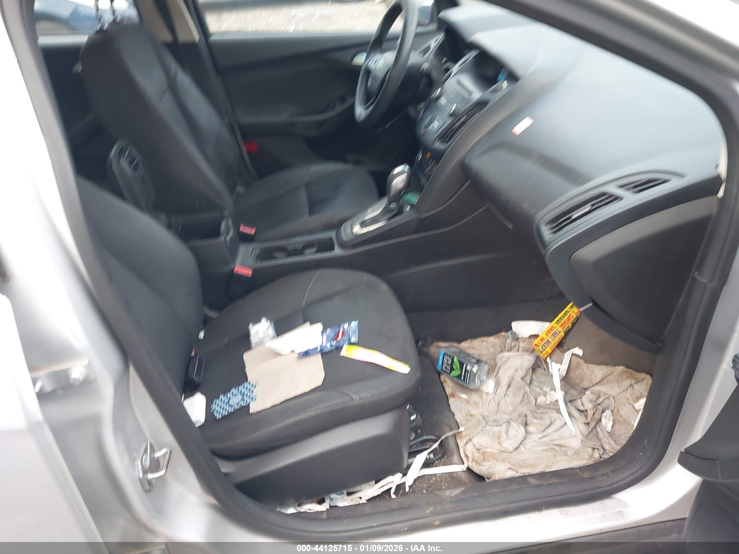 FORD FOCUS image 5