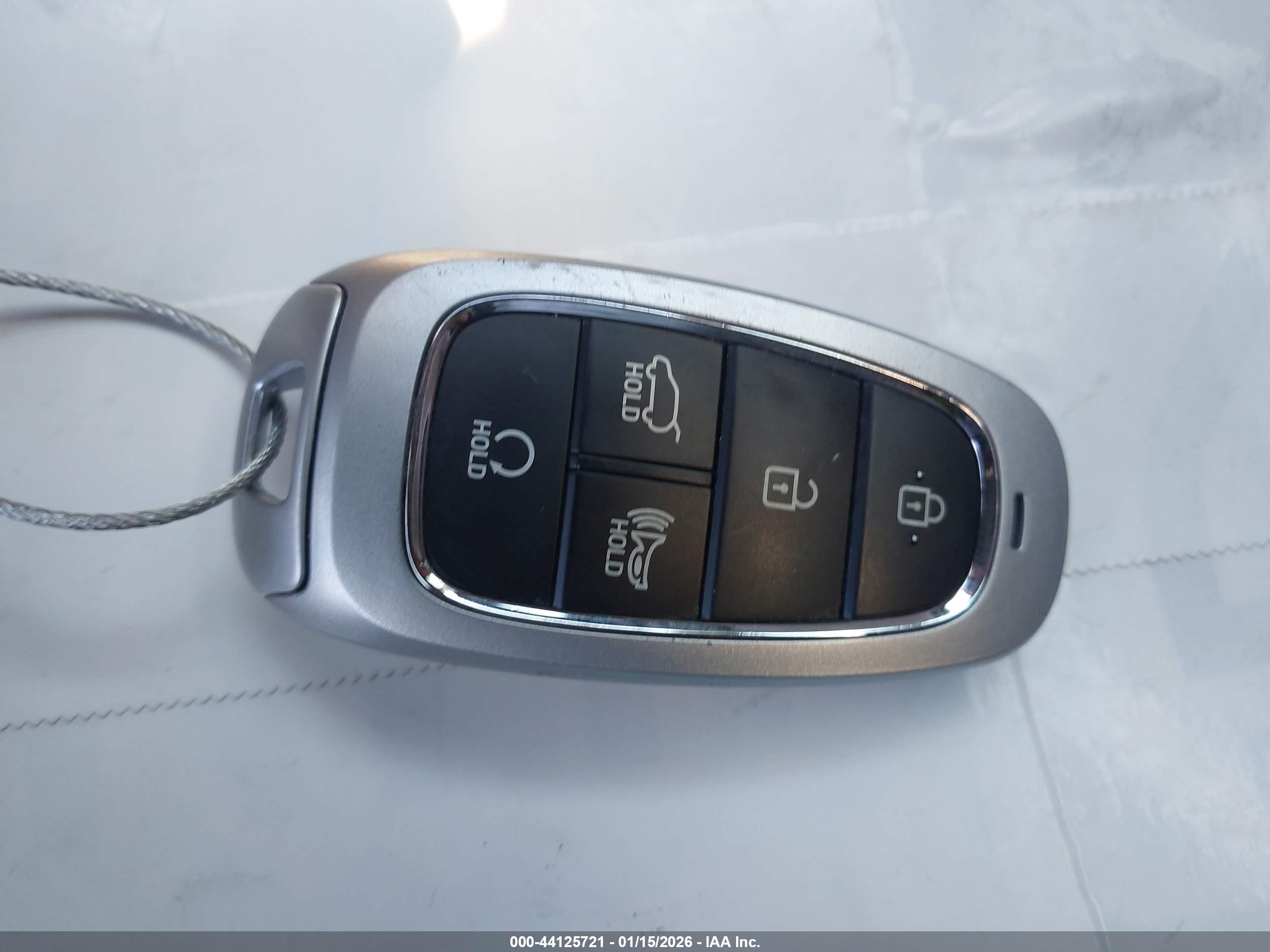 HYUNDAI TUCSON image 11