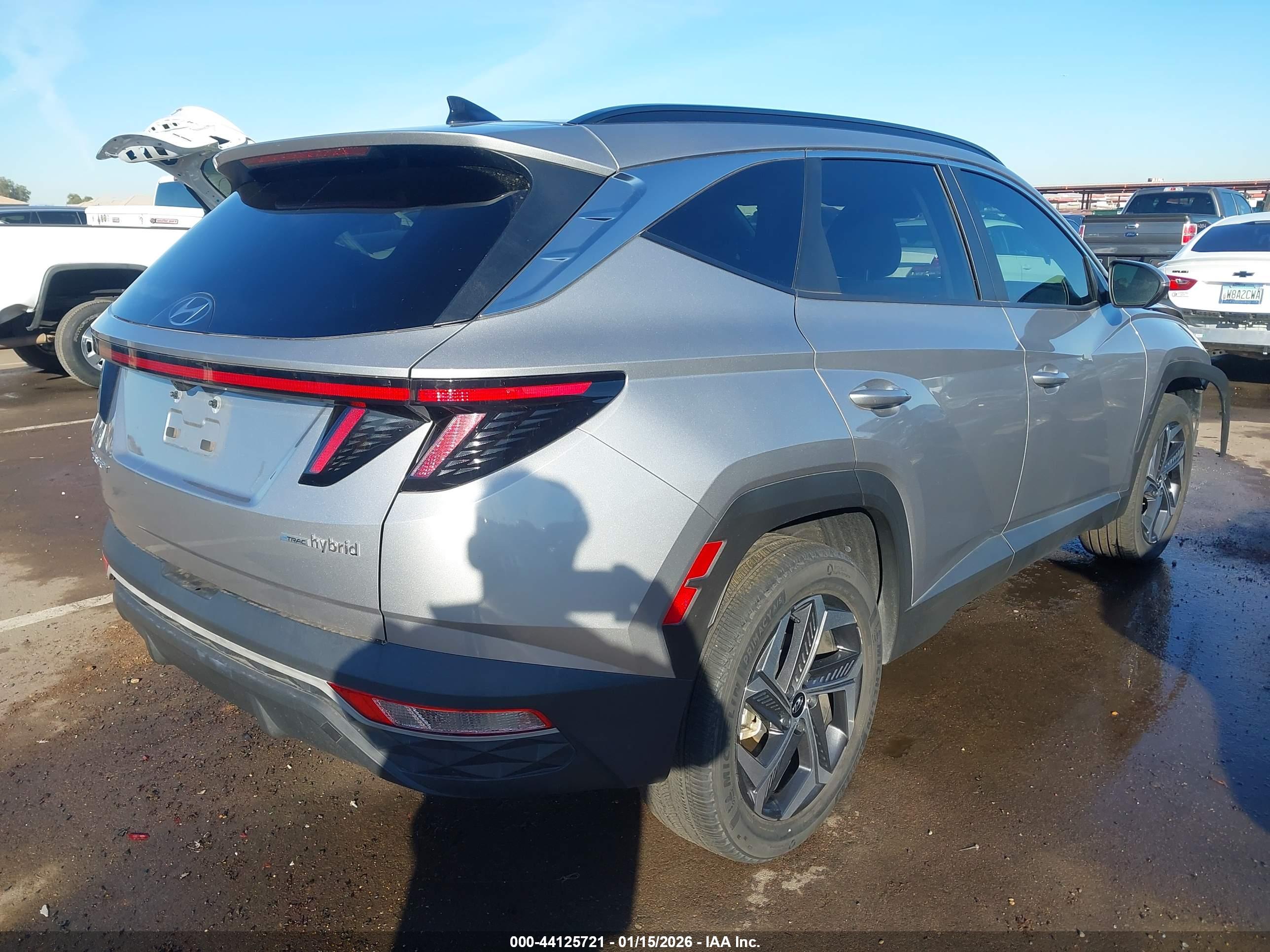 HYUNDAI TUCSON image 4