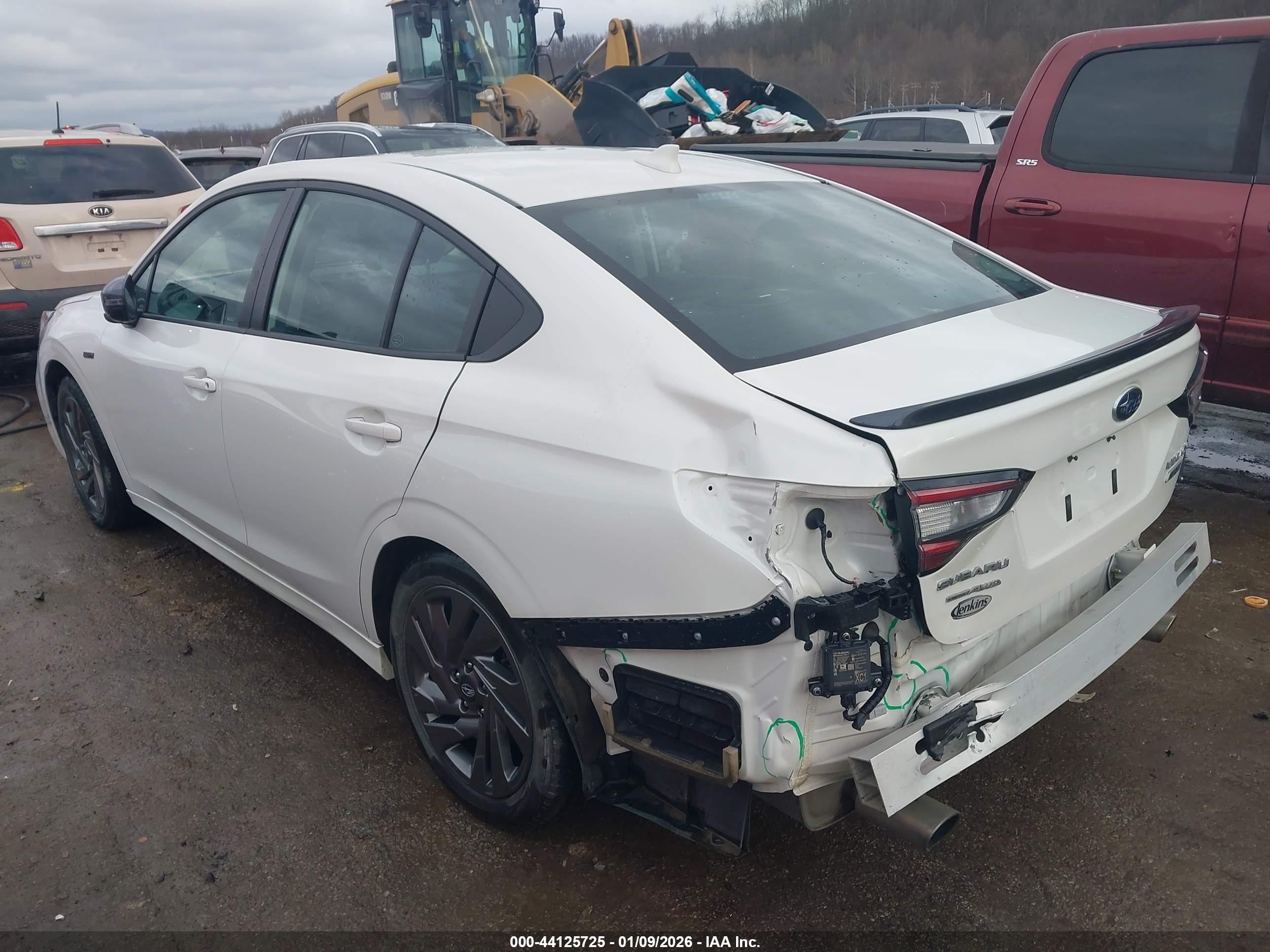 SUBARU LEGACY image 3